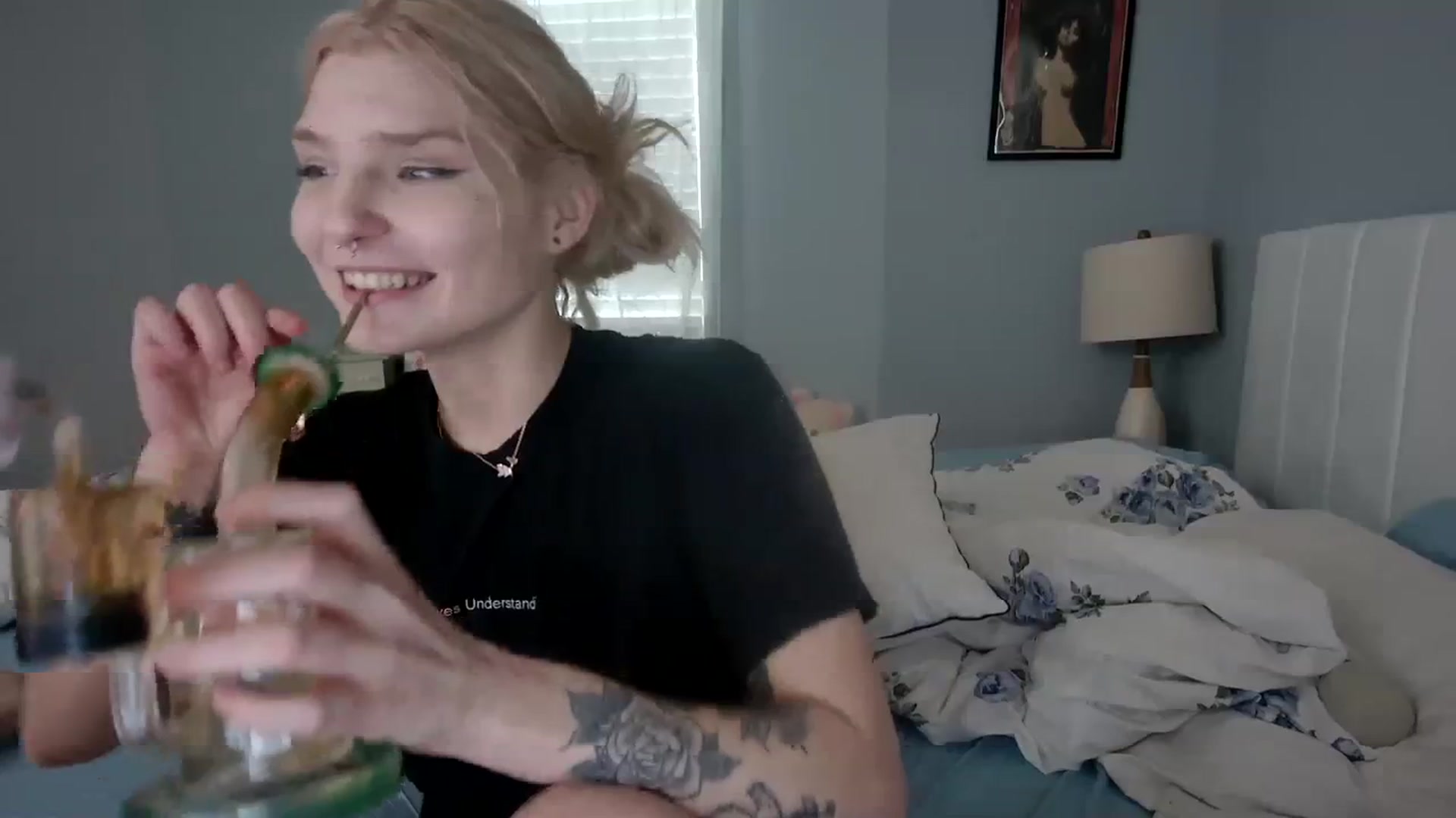Gallery image thumbnail from DuckChan0's myfreecams stream on, 01/09/2024, 20:18 image 9 of 20
