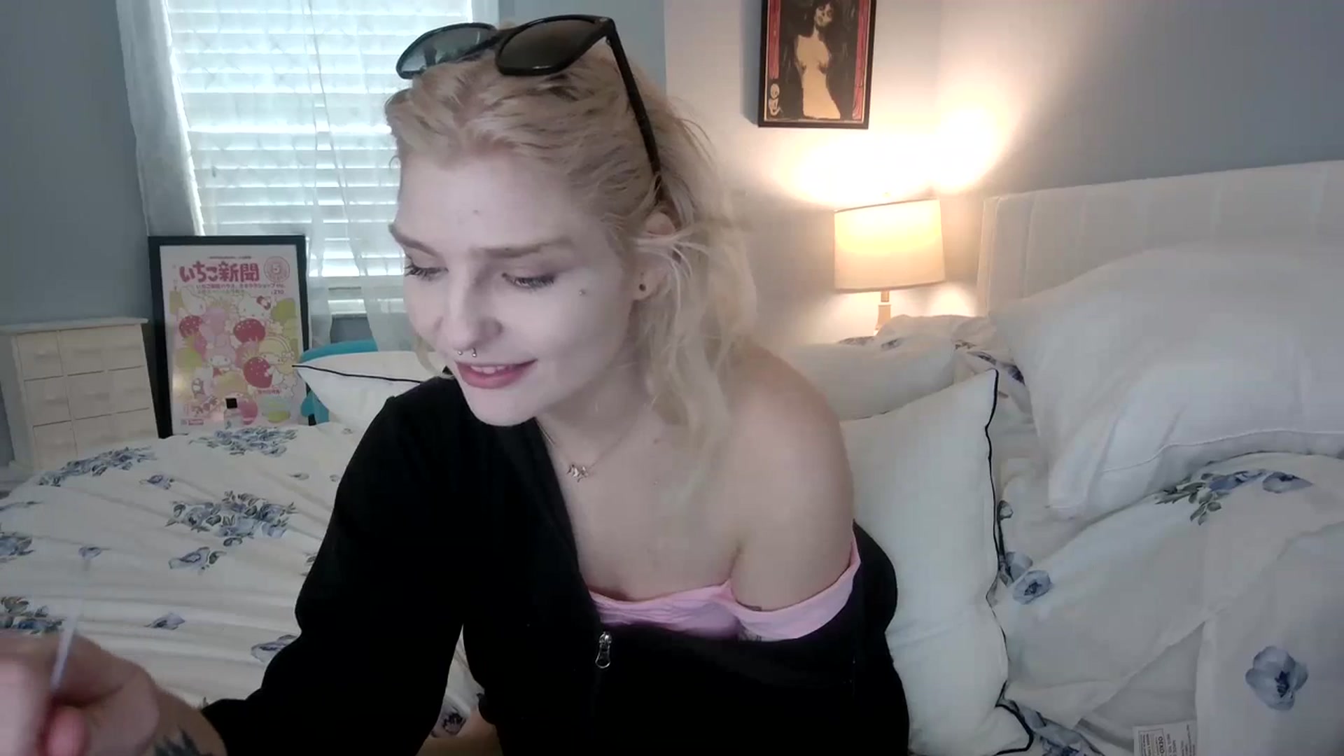 Gallery image thumbnail from DuckChan0's myfreecams stream on, 01/11/2024, 19:21 image 10 of 20