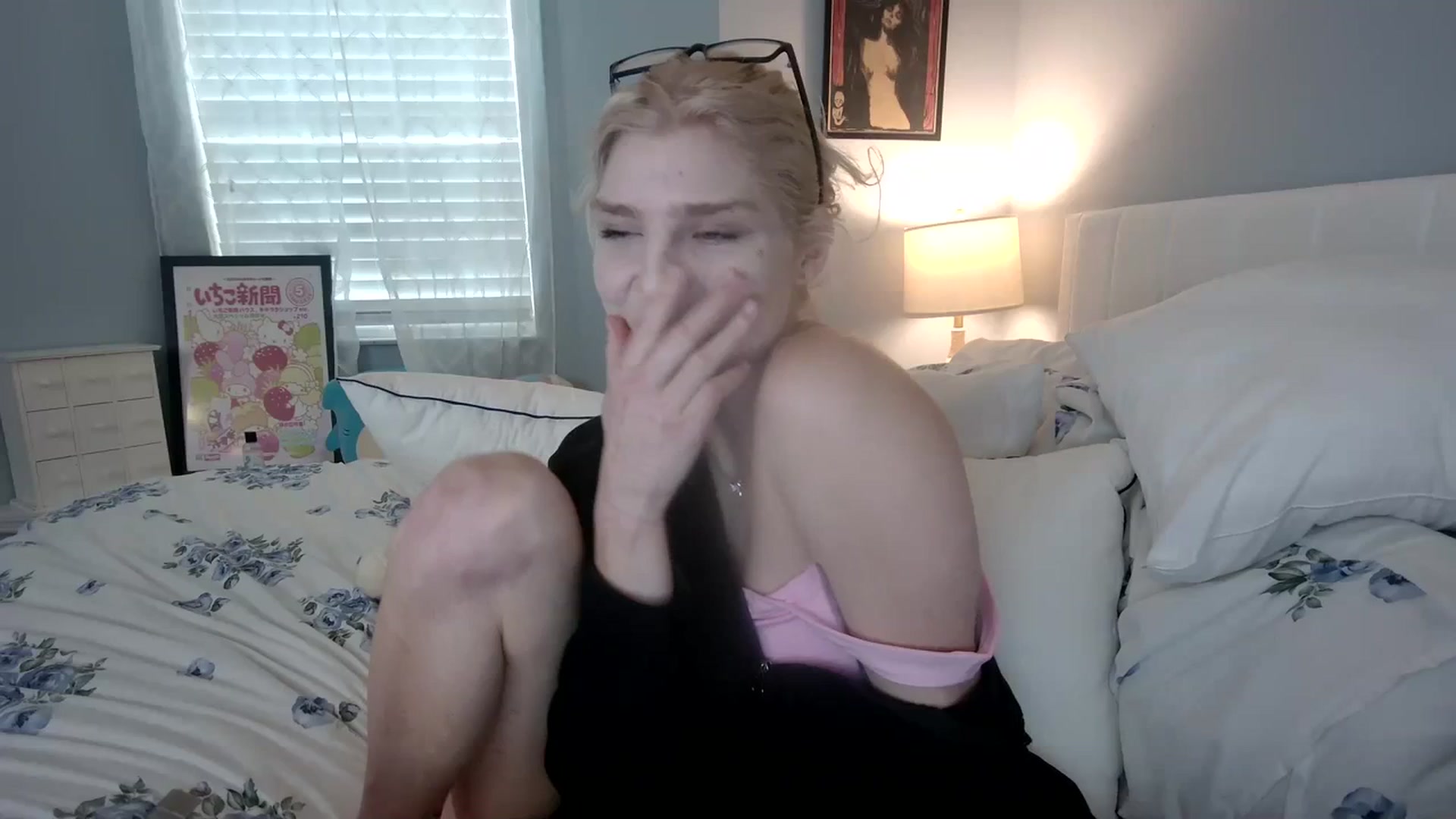 Gallery image thumbnail from DuckChan0's myfreecams stream on, 01/11/2024, 19:21 image 1 of 20