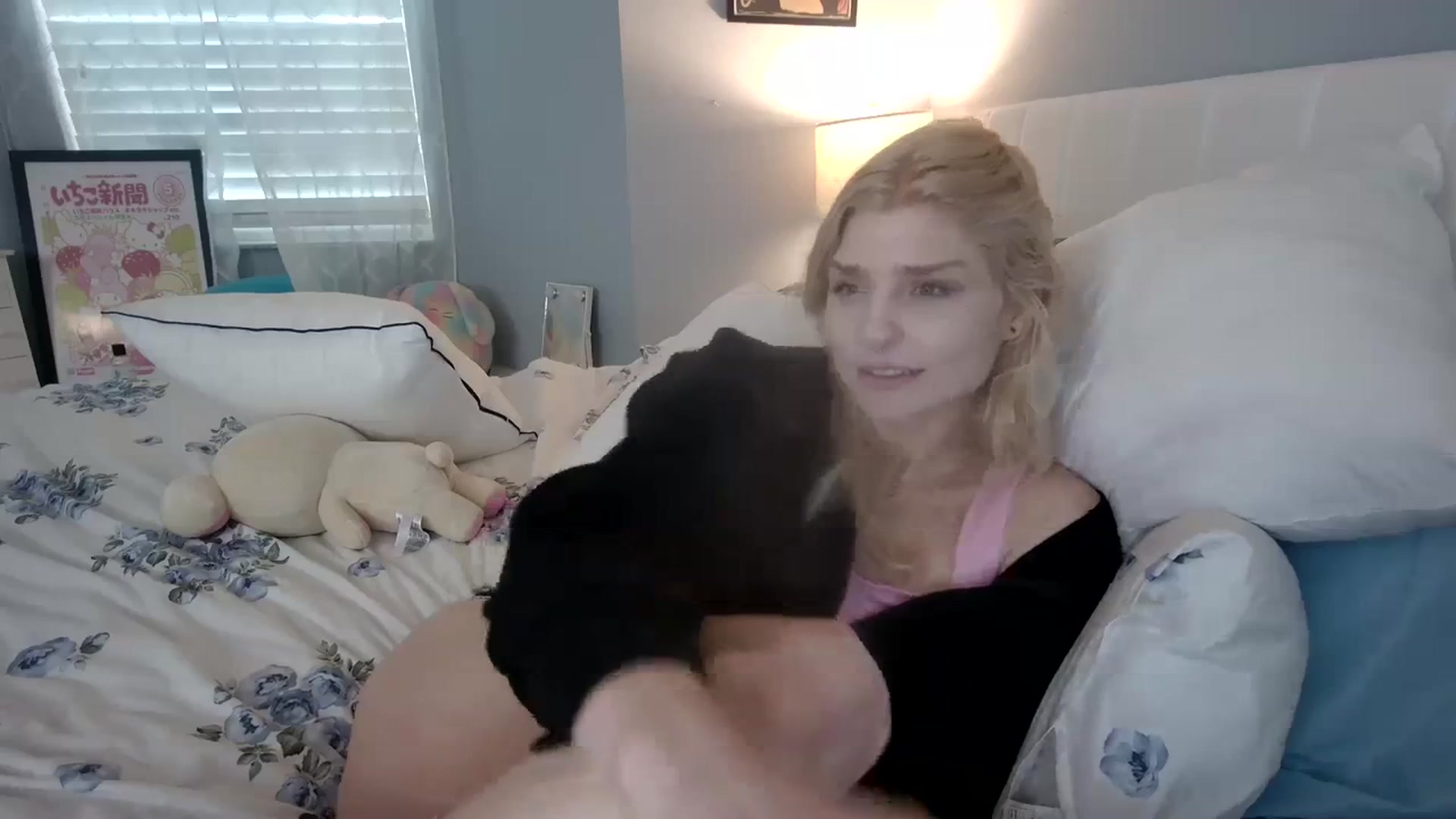 Gallery image thumbnail from DuckChan0's myfreecams stream on, 01/11/2024, 20:36 image 6 of 20