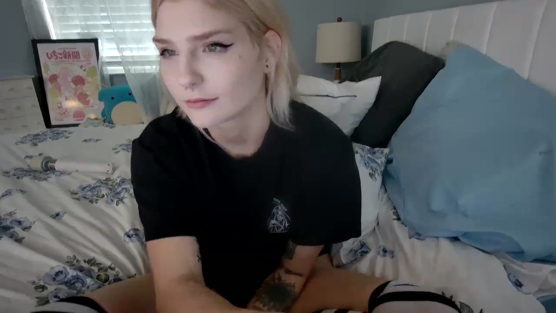 Gallery image thumbnail from DuckChan0's myfreecams stream on, 01/16/2024, 17:08 image 13 of 20