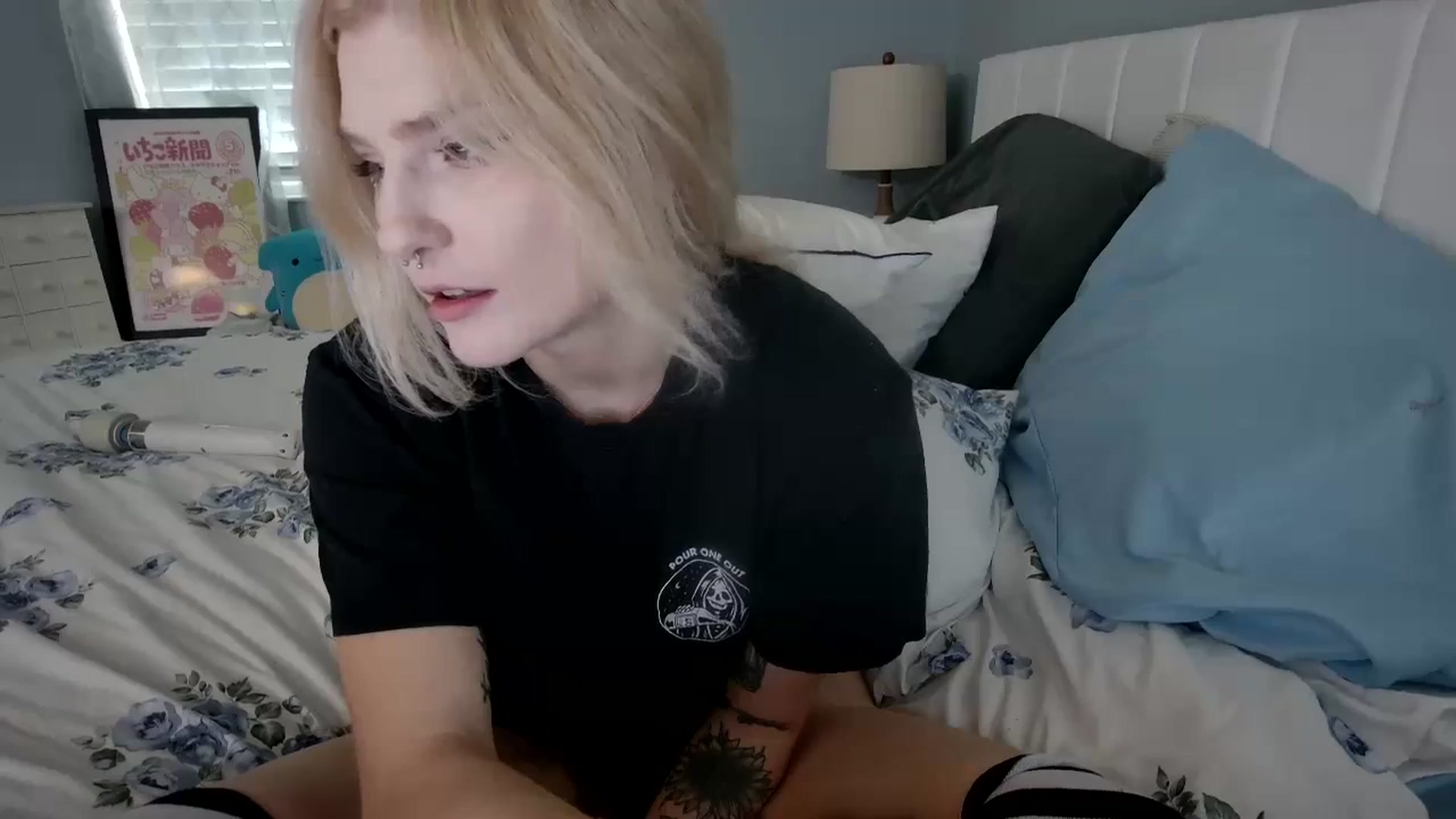 Gallery image thumbnail from DuckChan0's myfreecams stream on, 01/16/2024, 17:08 image 12 of 20