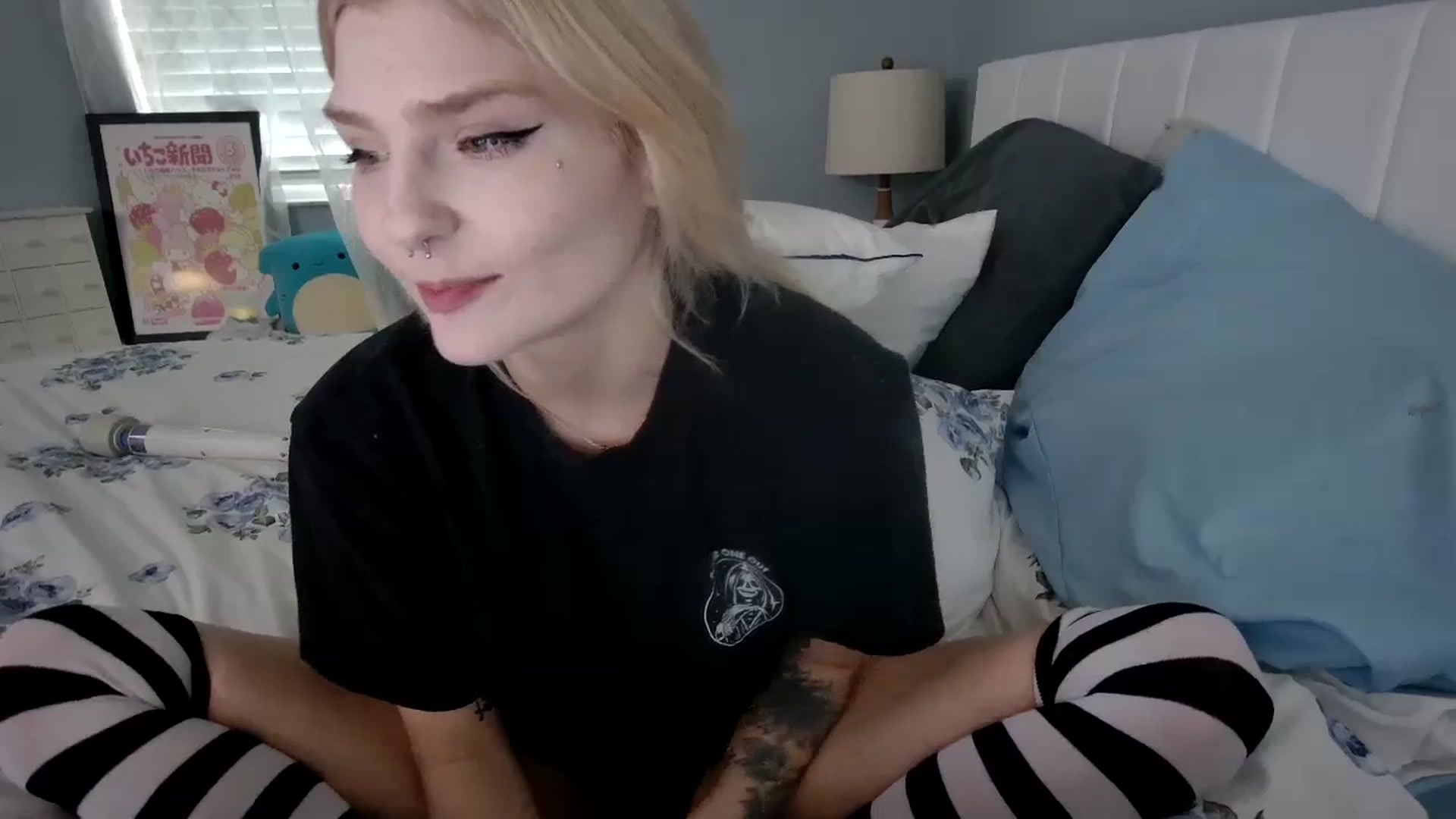 Gallery image thumbnail from DuckChan0's myfreecams stream on, 01/16/2024, 17:08 image 8 of 20