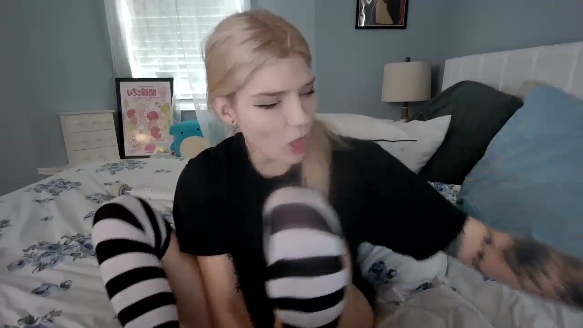 Gallery image thumbnail from DuckChan0's myfreecams stream on, 01/16/2024, 17:08 image 3 of 20