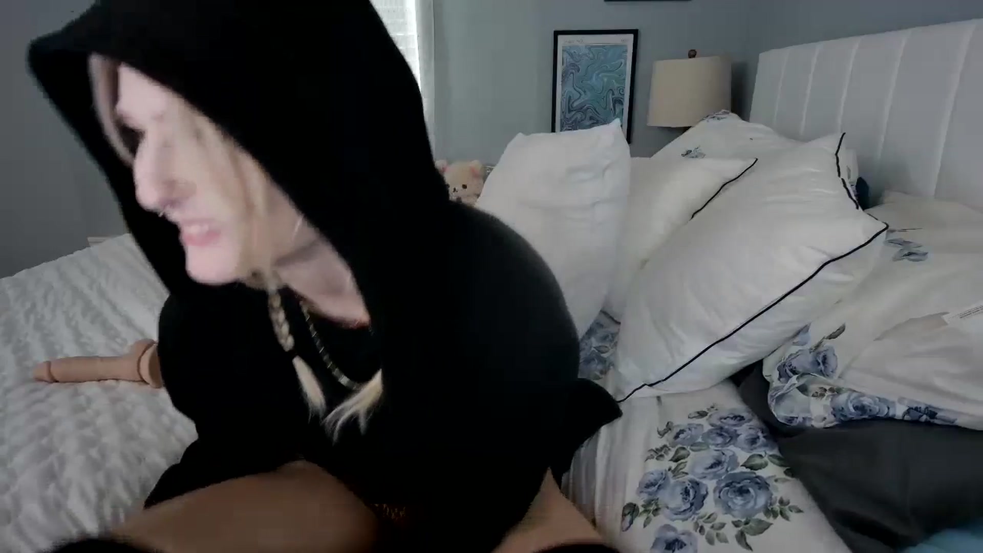 Gallery image thumbnail from DuckChan0's myfreecams stream on, 01/18/2024, 16:20 image 8 of 20