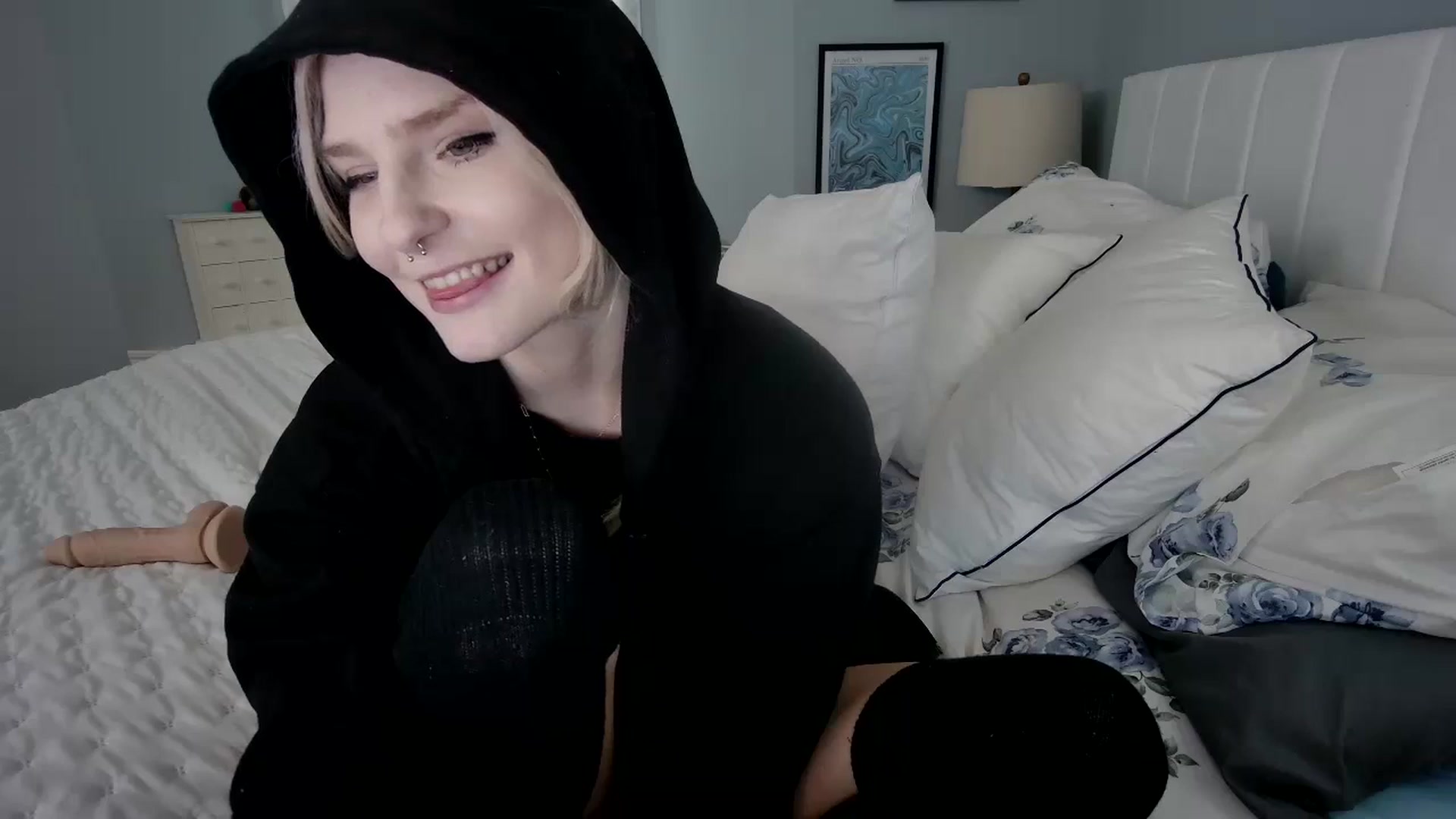 Gallery image thumbnail from DuckChan0's myfreecams stream on, 01/18/2024, 16:20 image 9 of 20