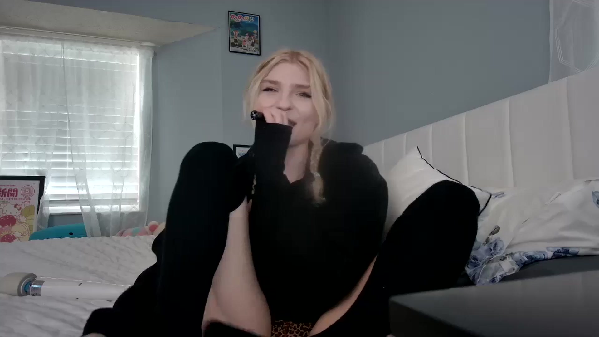Gallery image thumbnail from DuckChan0's myfreecams stream on, 01/18/2024, 16:20 image 12 of 20