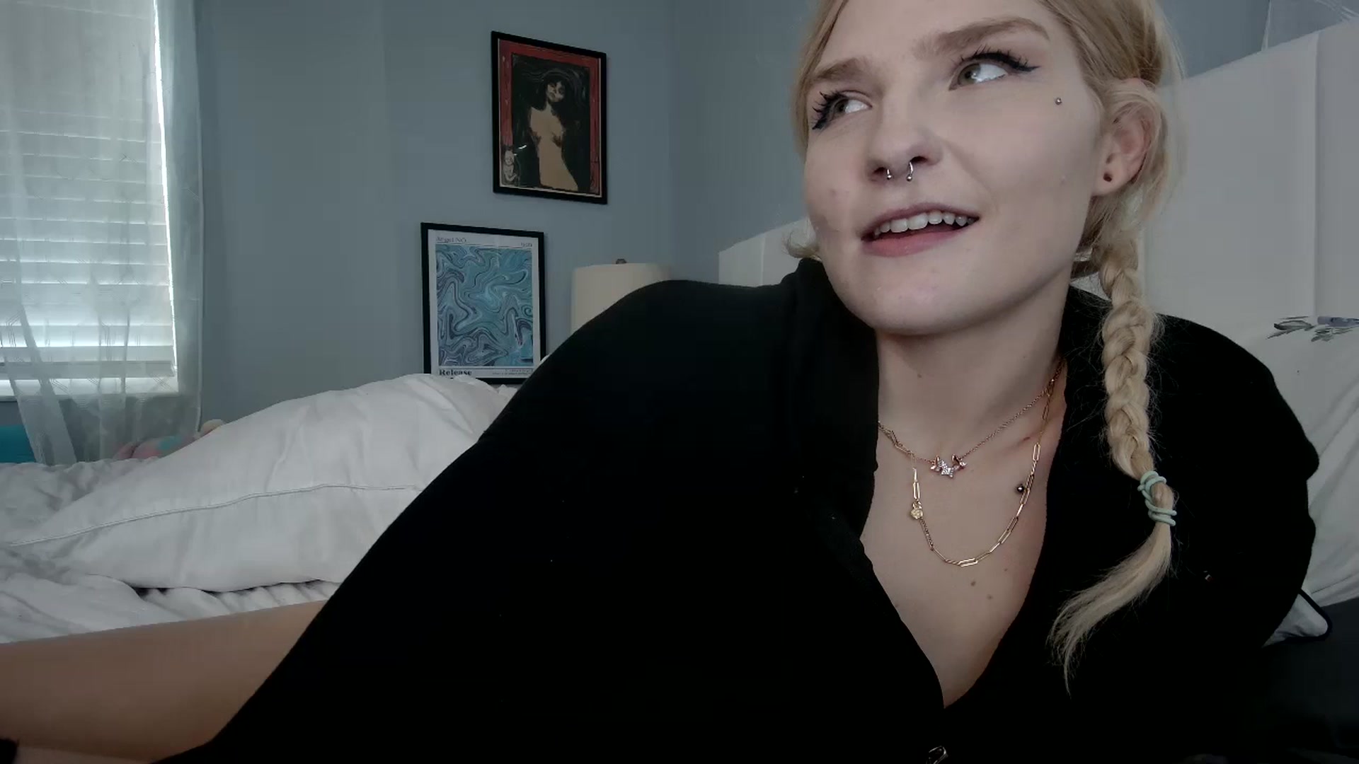 Gallery image thumbnail from DuckChan0's myfreecams stream on, 01/18/2024, 19:26 image 10 of 20