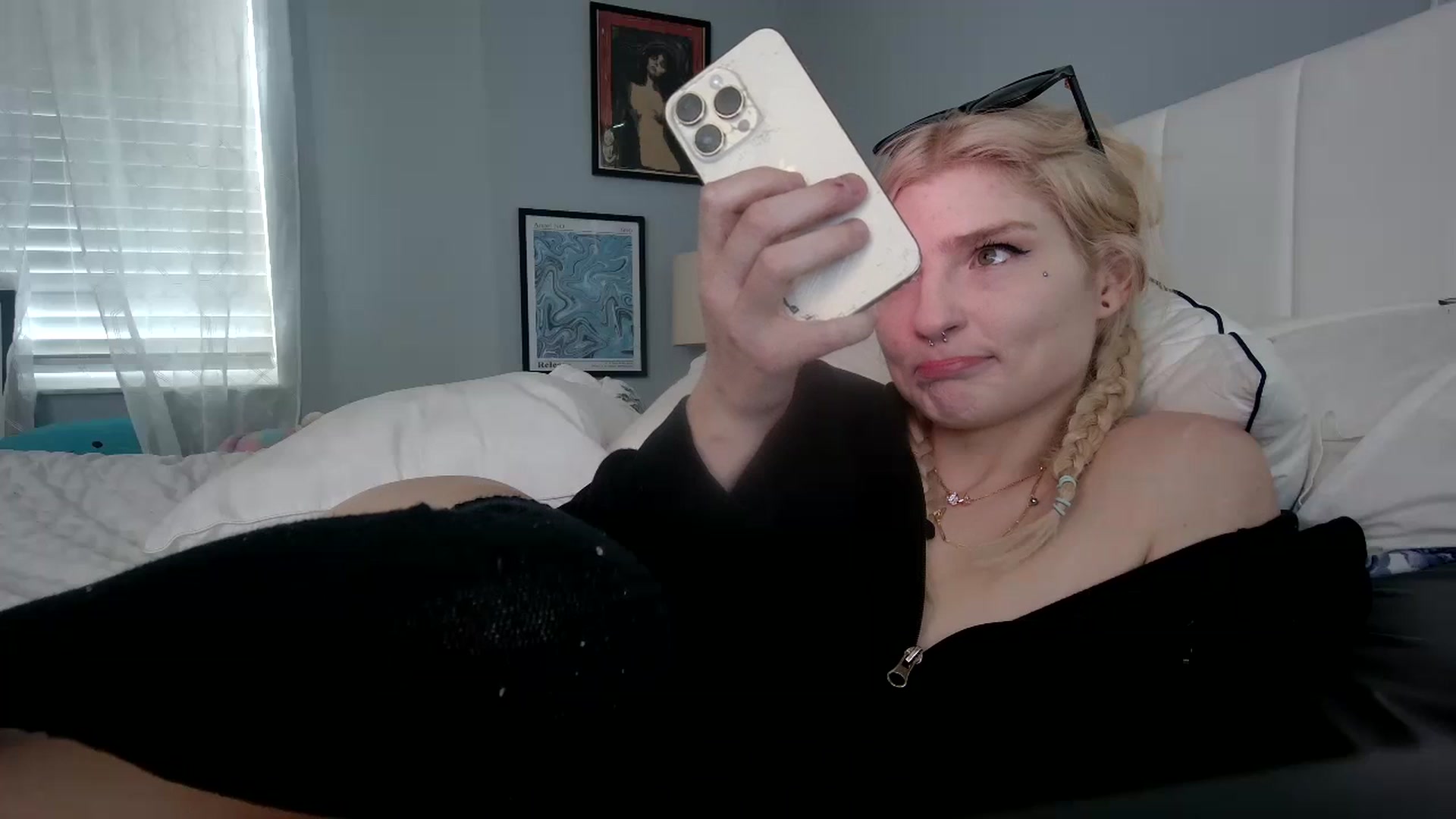 Gallery image thumbnail from DuckChan0's myfreecams stream on, 01/18/2024, 19:26 image 19 of 20