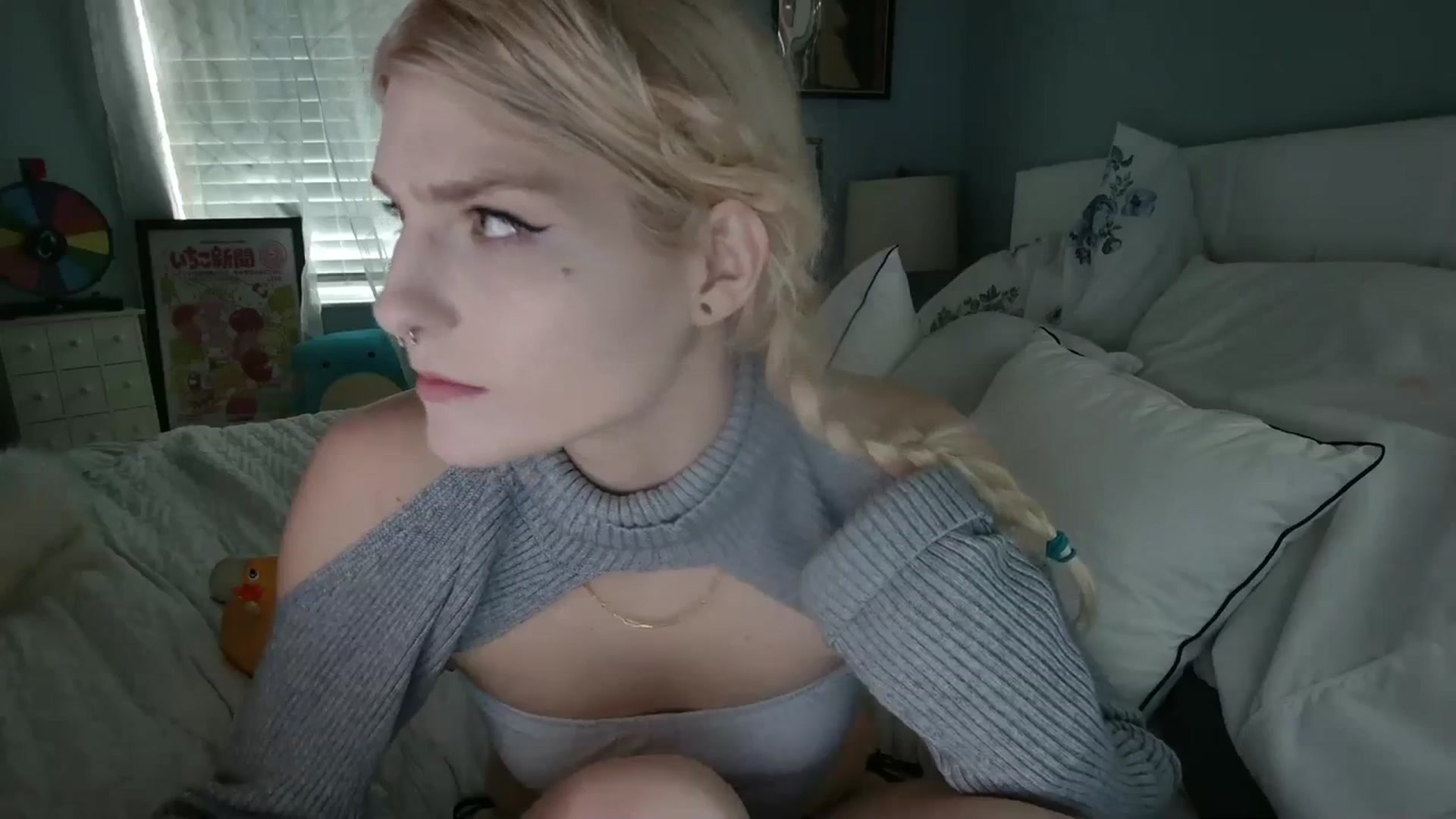 Gallery image thumbnail from DuckChan0's myfreecams stream on, 01/19/2024, 18:23 image 2 of 20