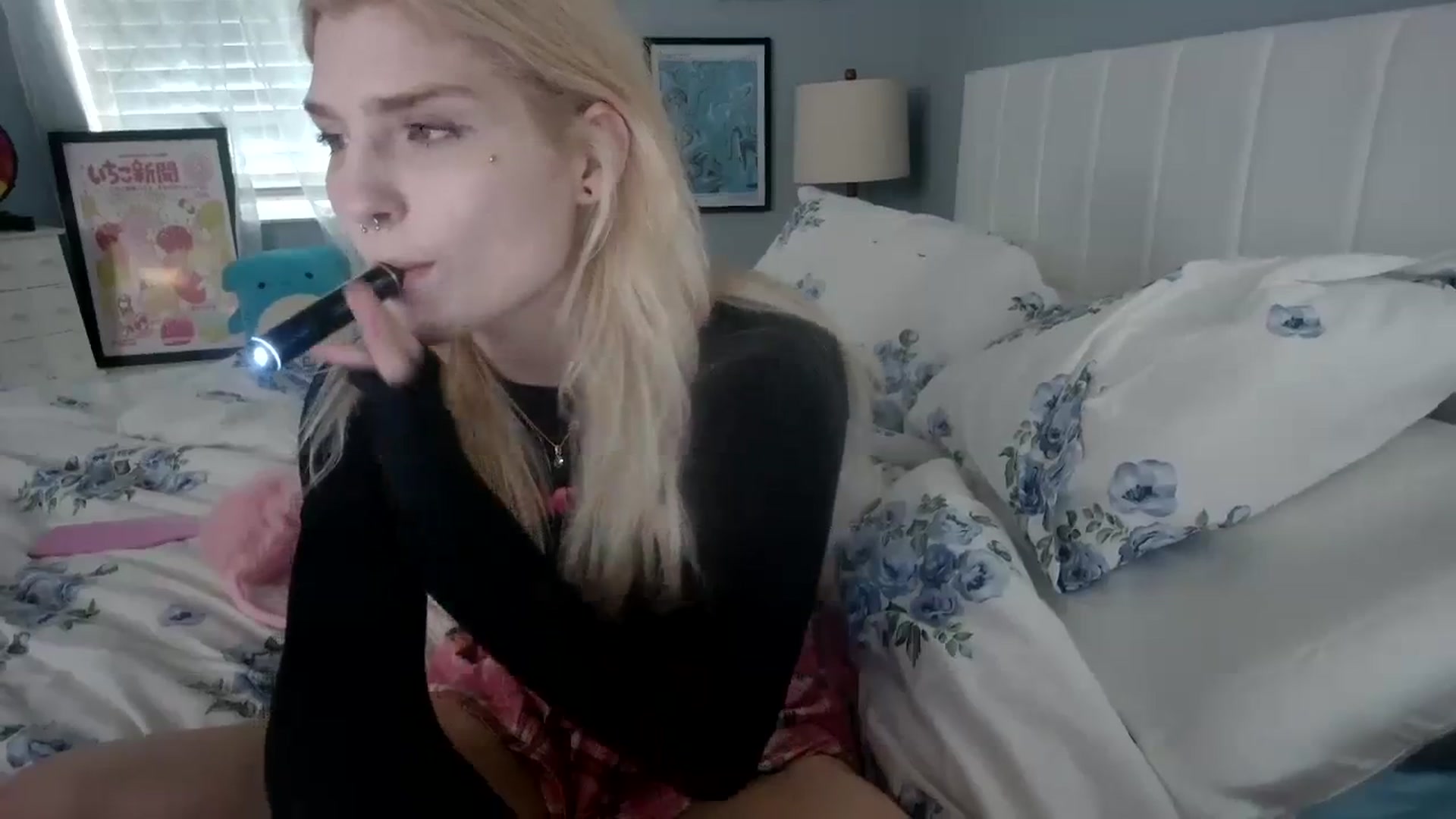 Gallery image thumbnail from DuckChan0's myfreecams stream on, 01/23/2024, 17:36 image 2 of 20