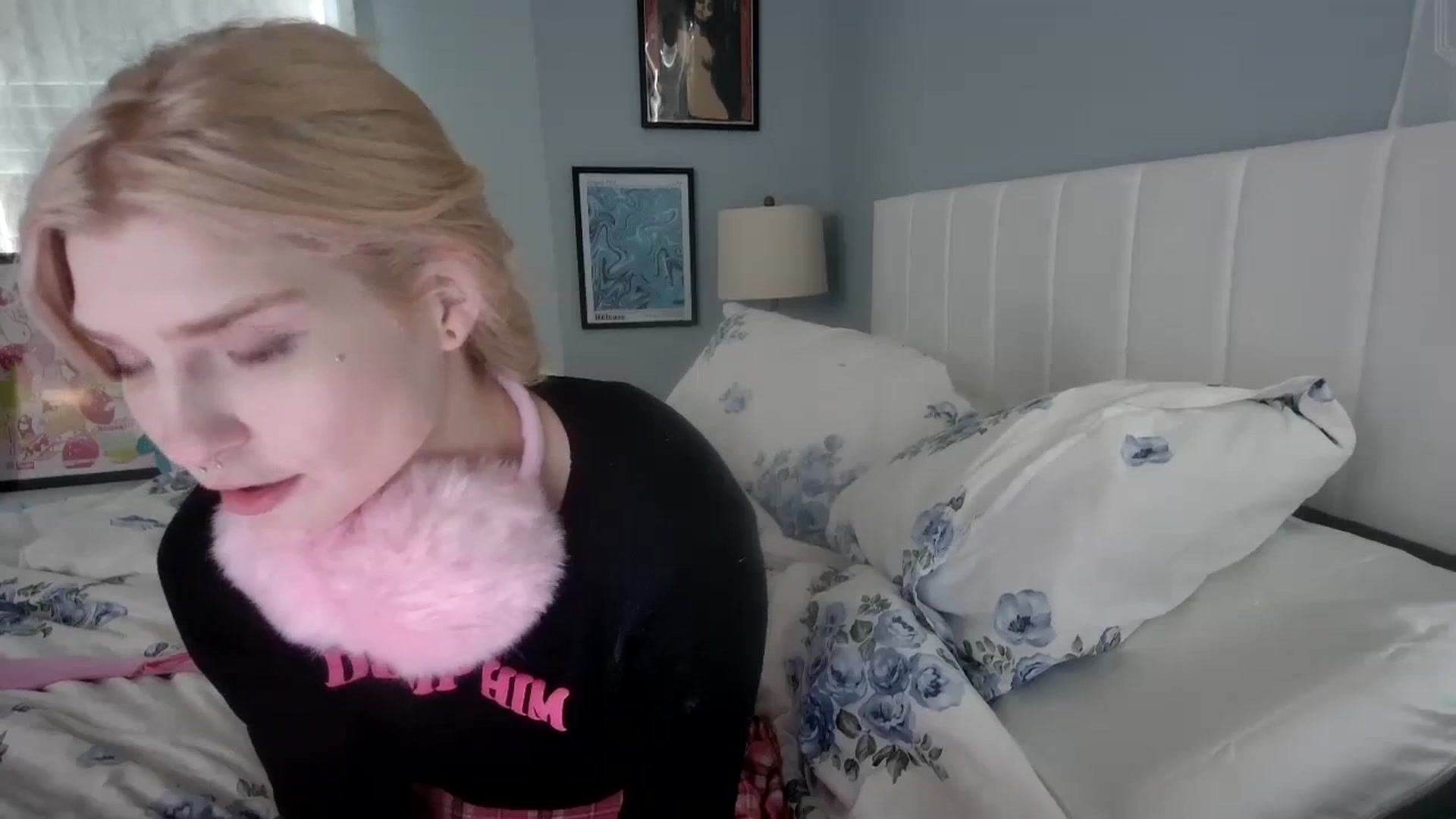 Gallery image thumbnail from DuckChan0's myfreecams stream on, 01/23/2024, 17:36 image 6 of 20