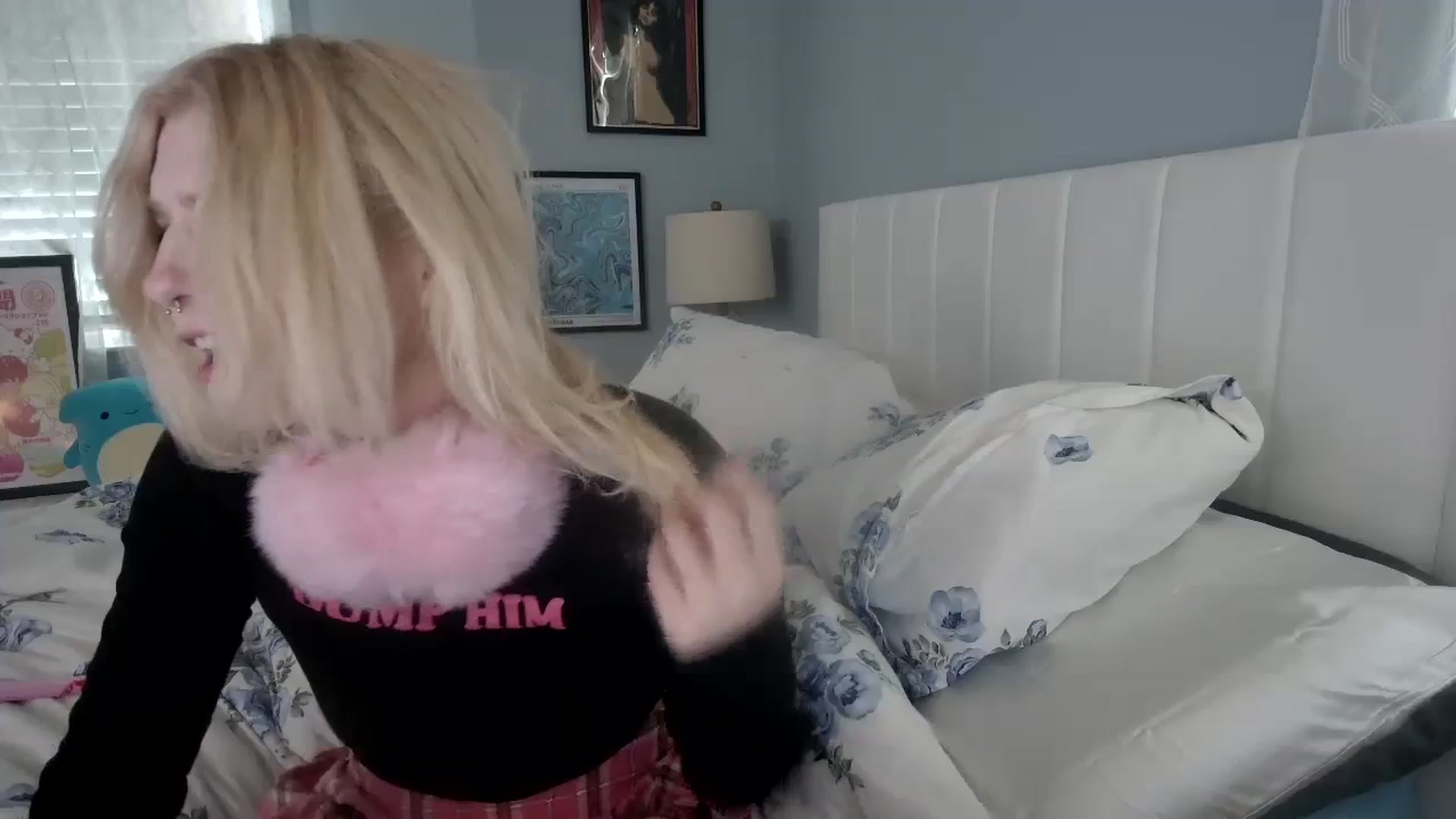 Gallery image thumbnail from DuckChan0's myfreecams stream on, 01/23/2024, 17:36 image 9 of 20