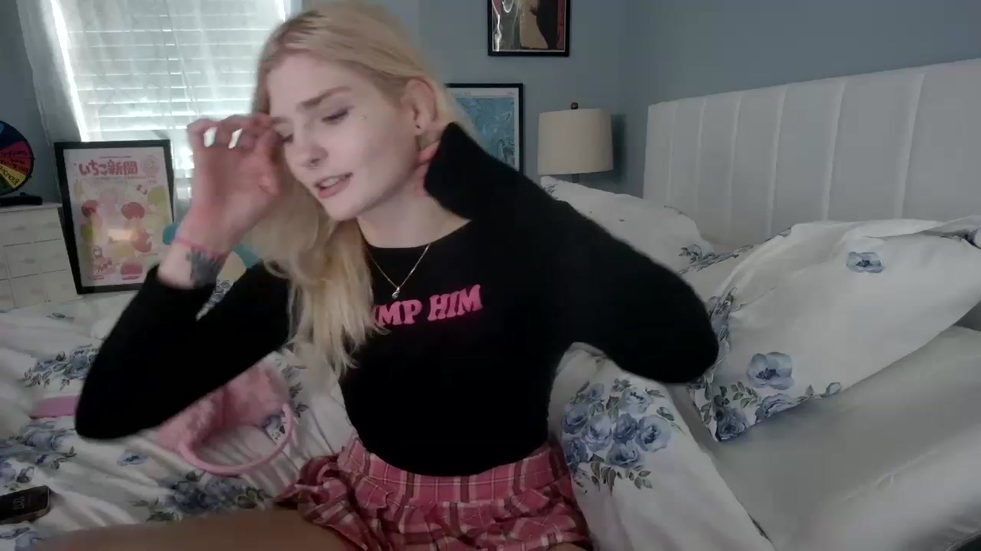 Gallery image thumbnail from DuckChan0's myfreecams stream on, 01/23/2024, 17:36 image 1 of 20
