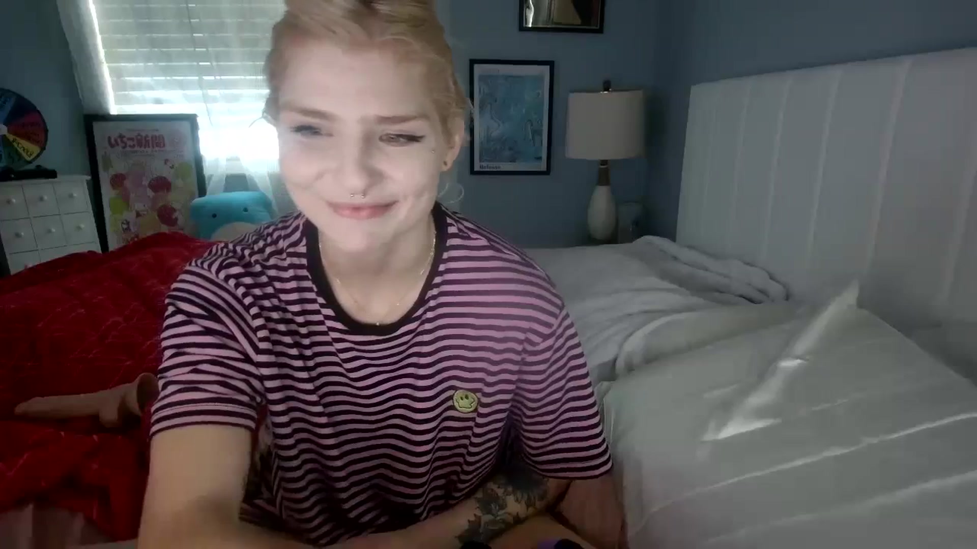 Gallery image thumbnail from DuckChan0's myfreecams stream on, 01/25/2024, 18:54 image 16 of 20