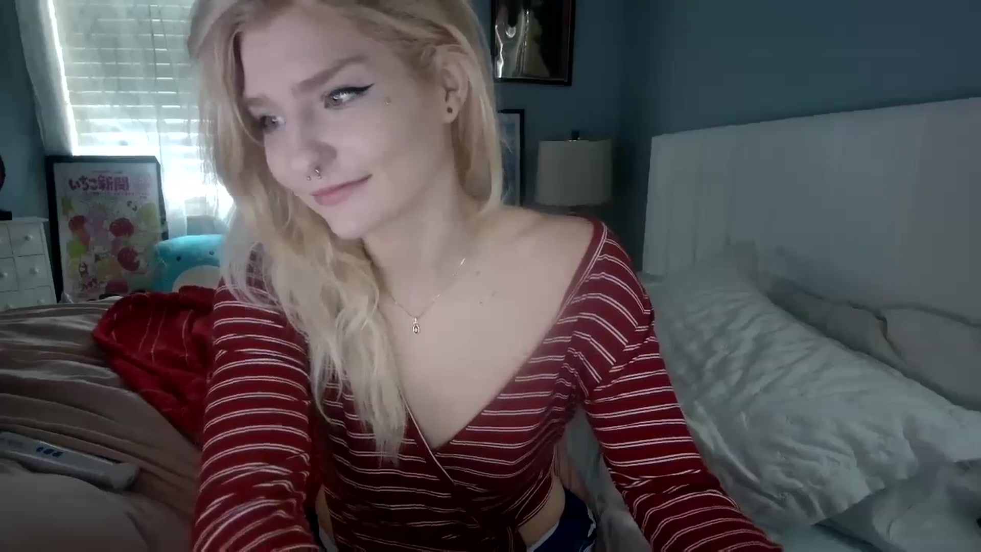 Gallery image thumbnail from DuckChan0's myfreecams stream on, 01/26/2024, 16:18 image 8 of 20