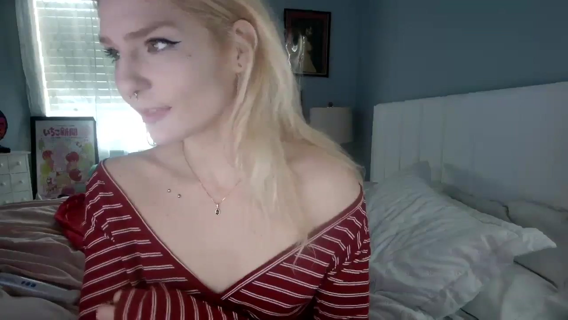 Gallery image thumbnail from DuckChan0's myfreecams stream on, 01/26/2024, 16:18 image 5 of 20