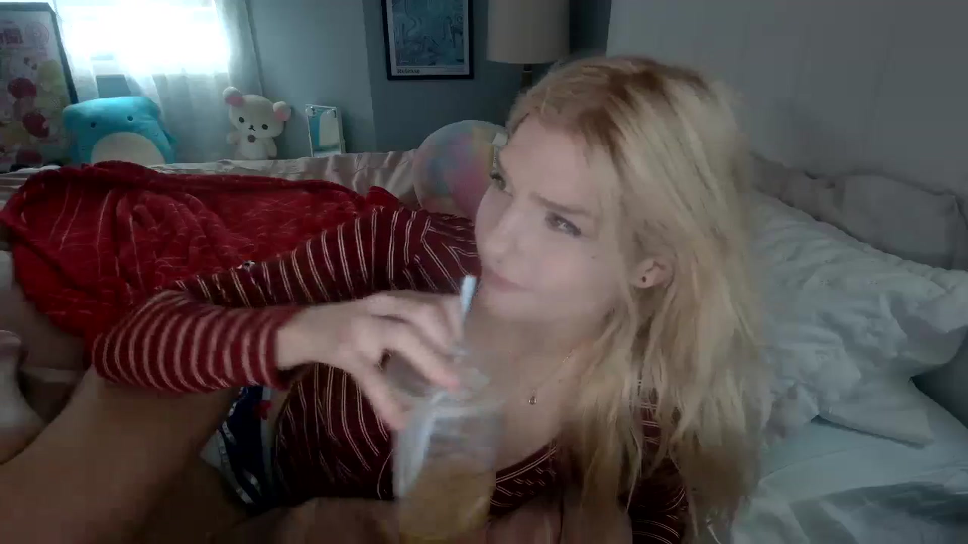 Gallery image thumbnail from DuckChan0's myfreecams stream on, 01/26/2024, 16:18 image 14 of 20
