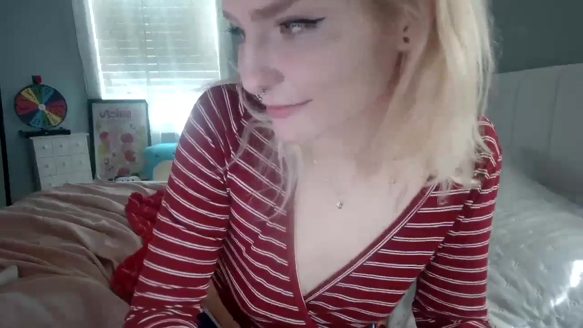 Gallery image thumbnail from DuckChan0's myfreecams stream on, 01/26/2024, 16:42 image 5 of 20