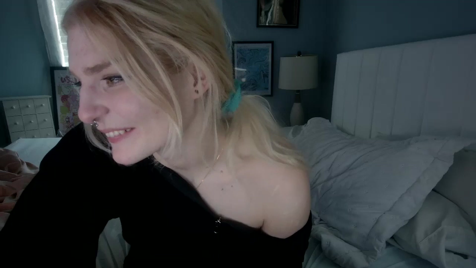 Gallery image thumbnail from DuckChan0's myfreecams stream on, 01/26/2024, 18:45 image 7 of 20