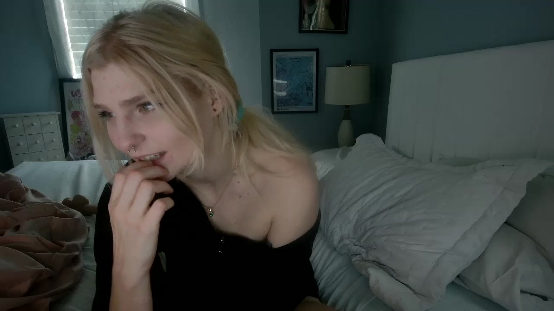 Gallery image thumbnail from DuckChan0's myfreecams stream on, 01/26/2024, 18:45 image 8 of 20