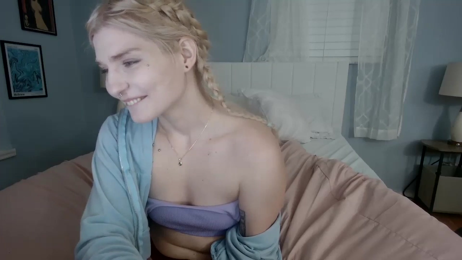 Gallery image thumbnail from DuckChan0's myfreecams stream on, 01/27/2024, 23:59 image 7 of 20