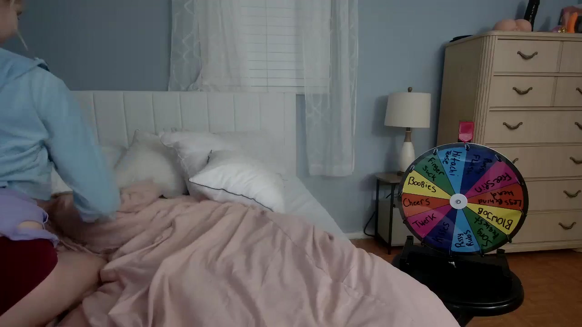 Gallery image thumbnail from DuckChan0's myfreecams stream on, 01/27/2024, 23:59 image 12 of 20
