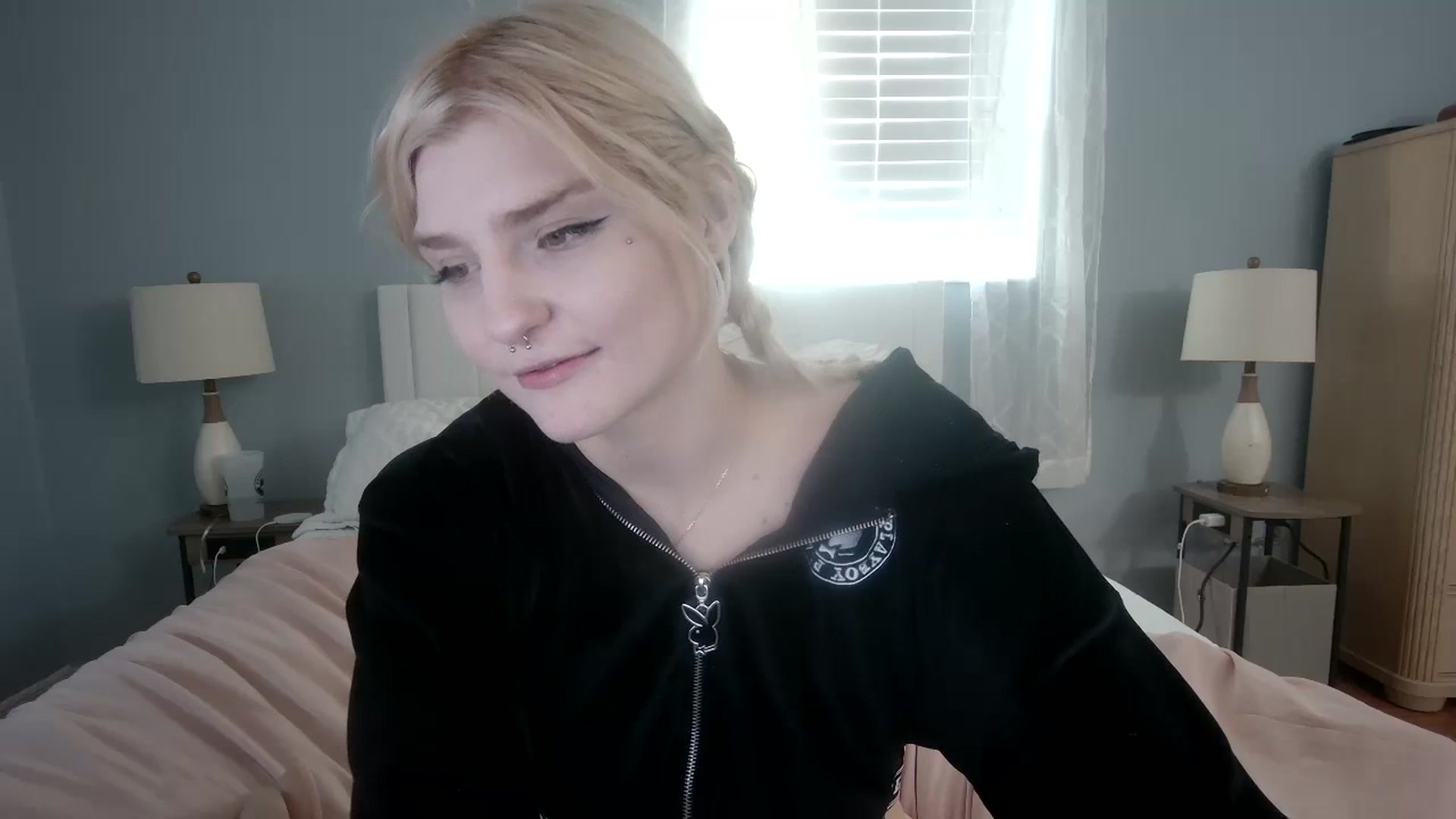 Gallery image thumbnail from DuckChan0's myfreecams stream on, 01/30/2024, 17:54 image 6 of 20