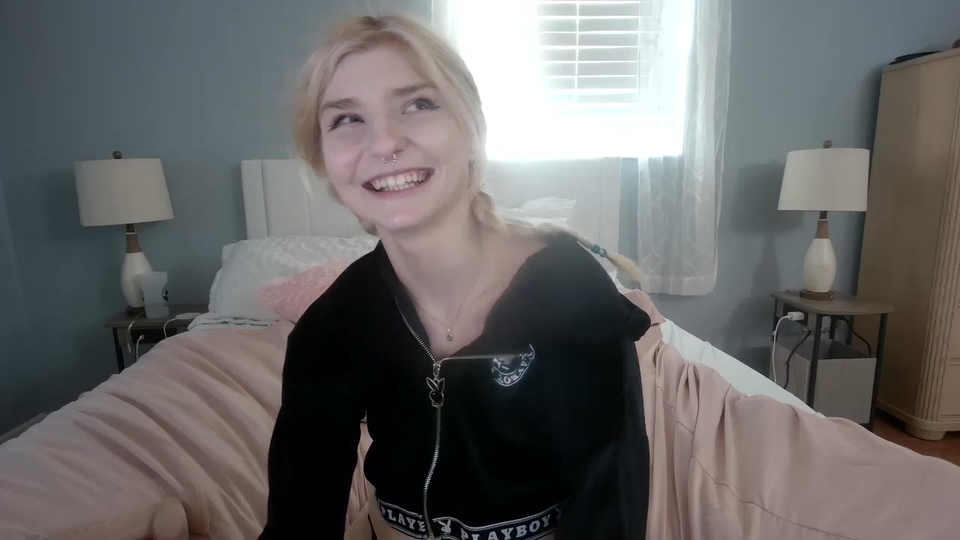 Gallery image thumbnail from DuckChan0's myfreecams stream on, 01/30/2024, 17:54 image 7 of 20