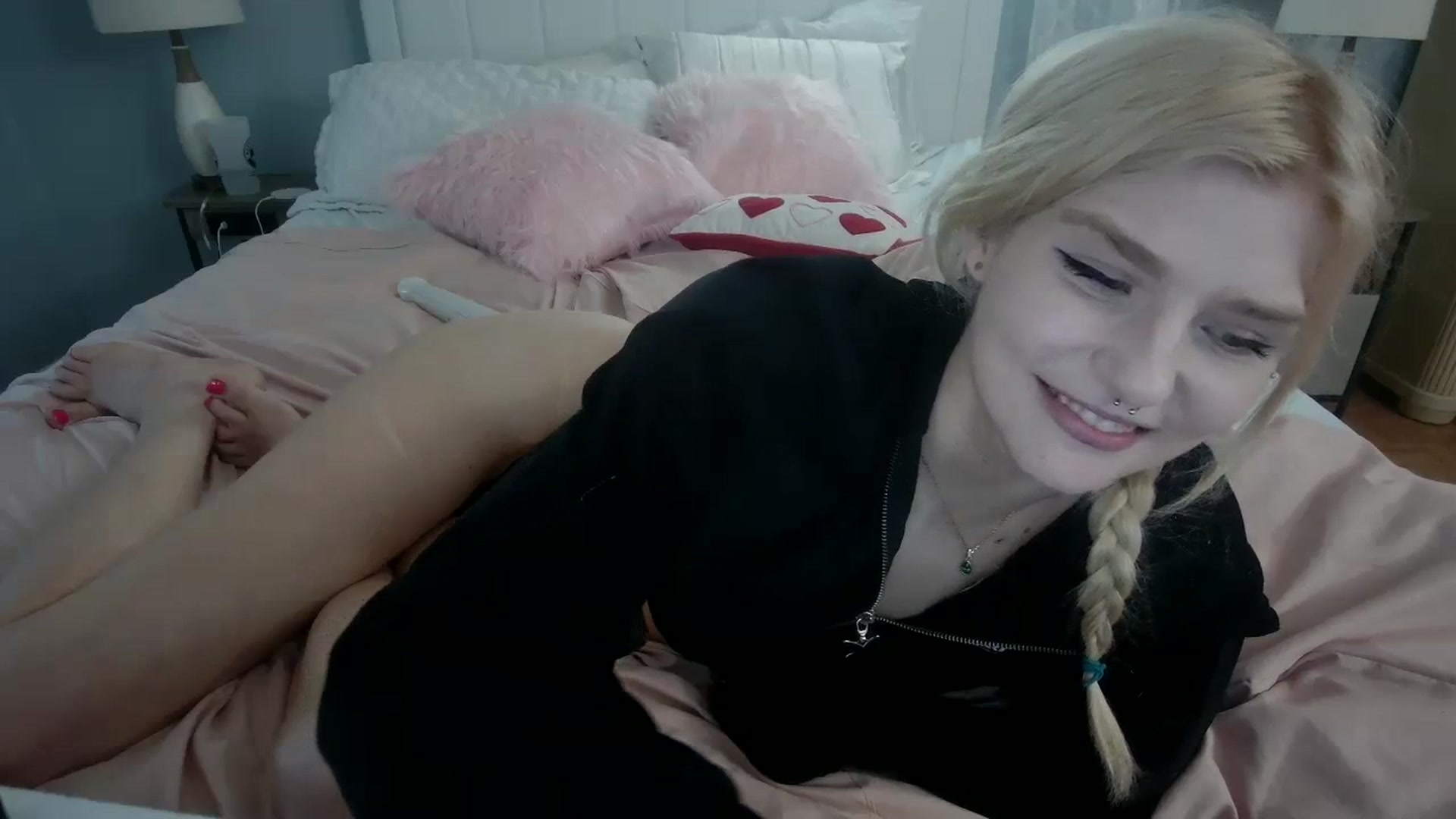 Gallery image thumbnail from DuckChan0's myfreecams stream on, 01/30/2024, 17:54 image 19 of 20