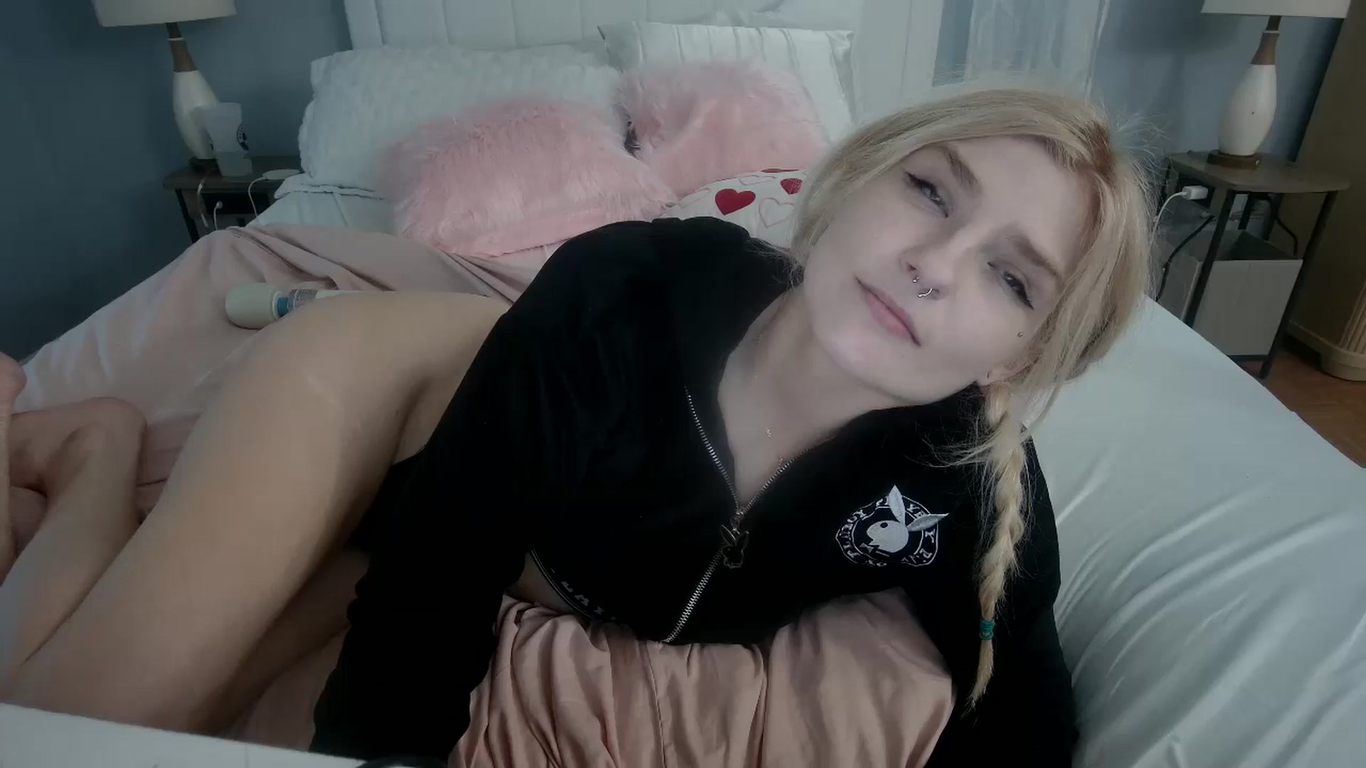 Gallery image thumbnail from DuckChan0's myfreecams stream on, 01/30/2024, 18:43 image 13 of 20
