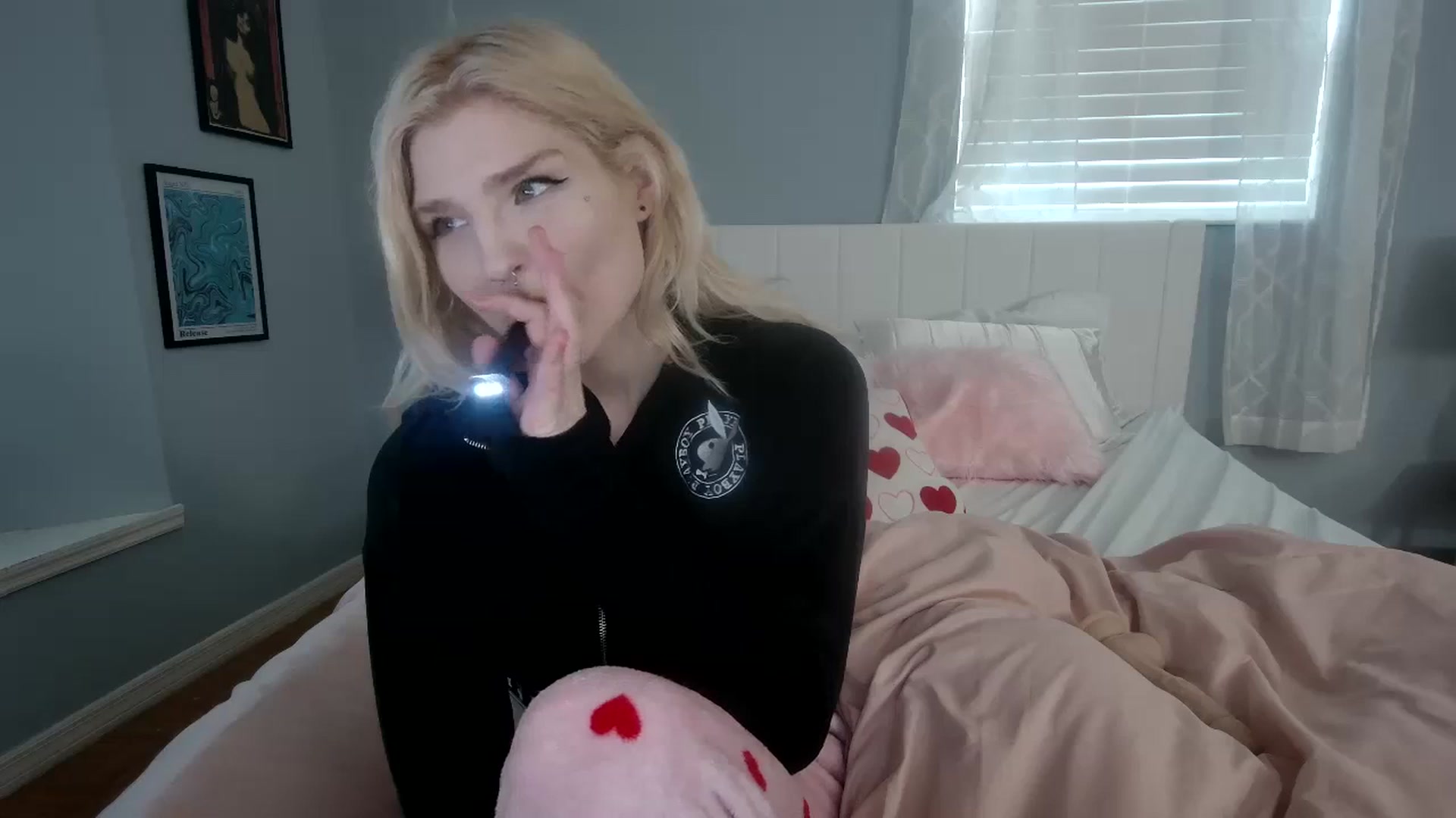 Gallery image thumbnail from DuckChan0's myfreecams stream on, 01/30/2024, 20:54 image 4 of 20