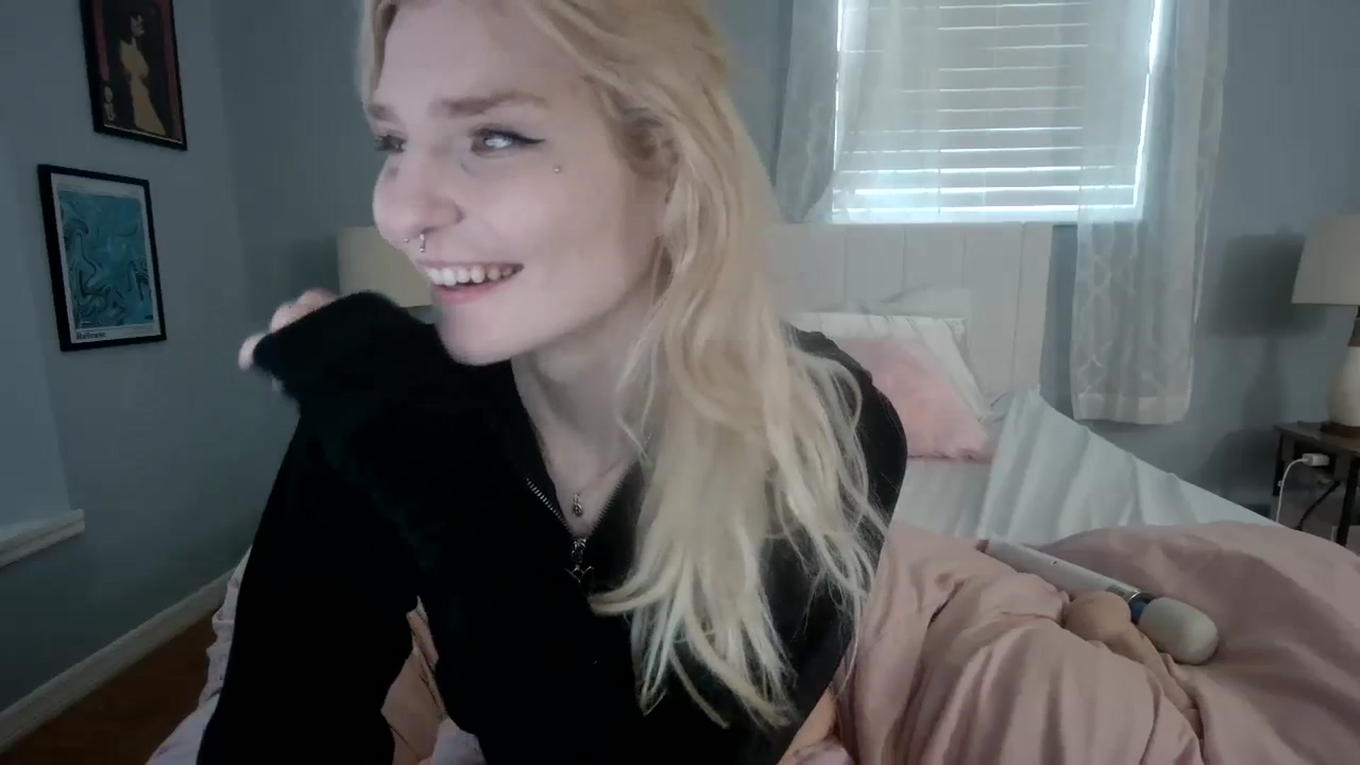 Gallery image thumbnail from DuckChan0's myfreecams stream on, 01/30/2024, 20:54 image 14 of 20