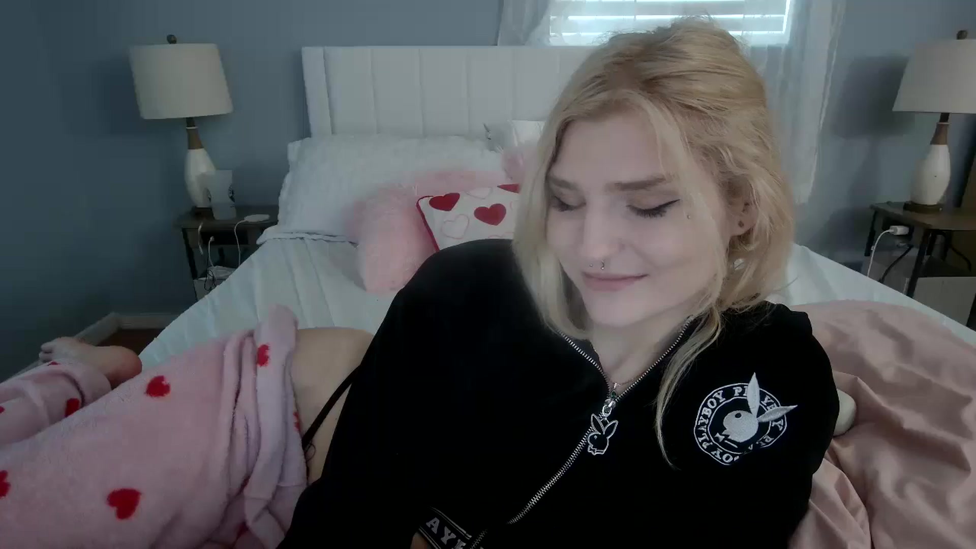 Gallery image thumbnail from DuckChan0's myfreecams stream on, 01/30/2024, 20:54 image 19 of 20