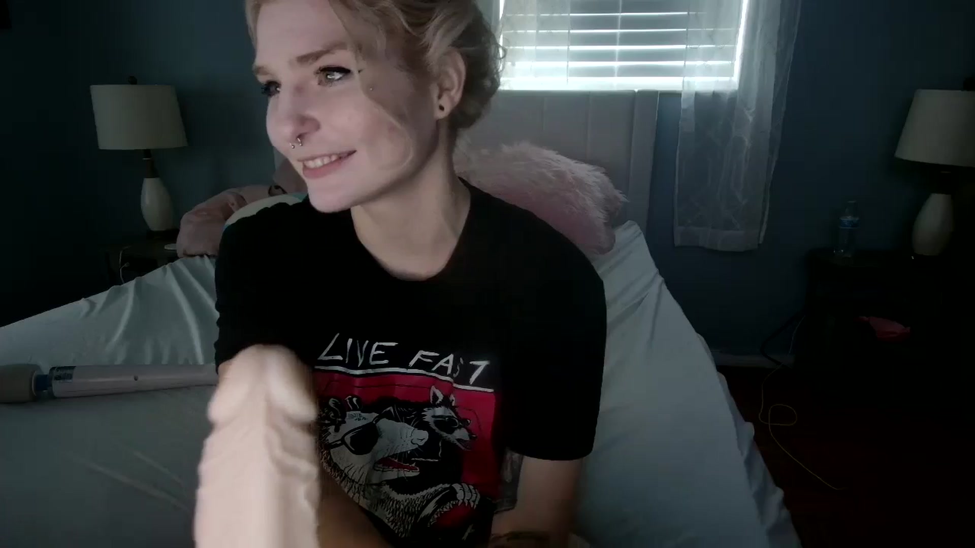 Gallery image thumbnail from DuckChan0's myfreecams stream on, 02/02/2024, 18:24 image 13 of 20