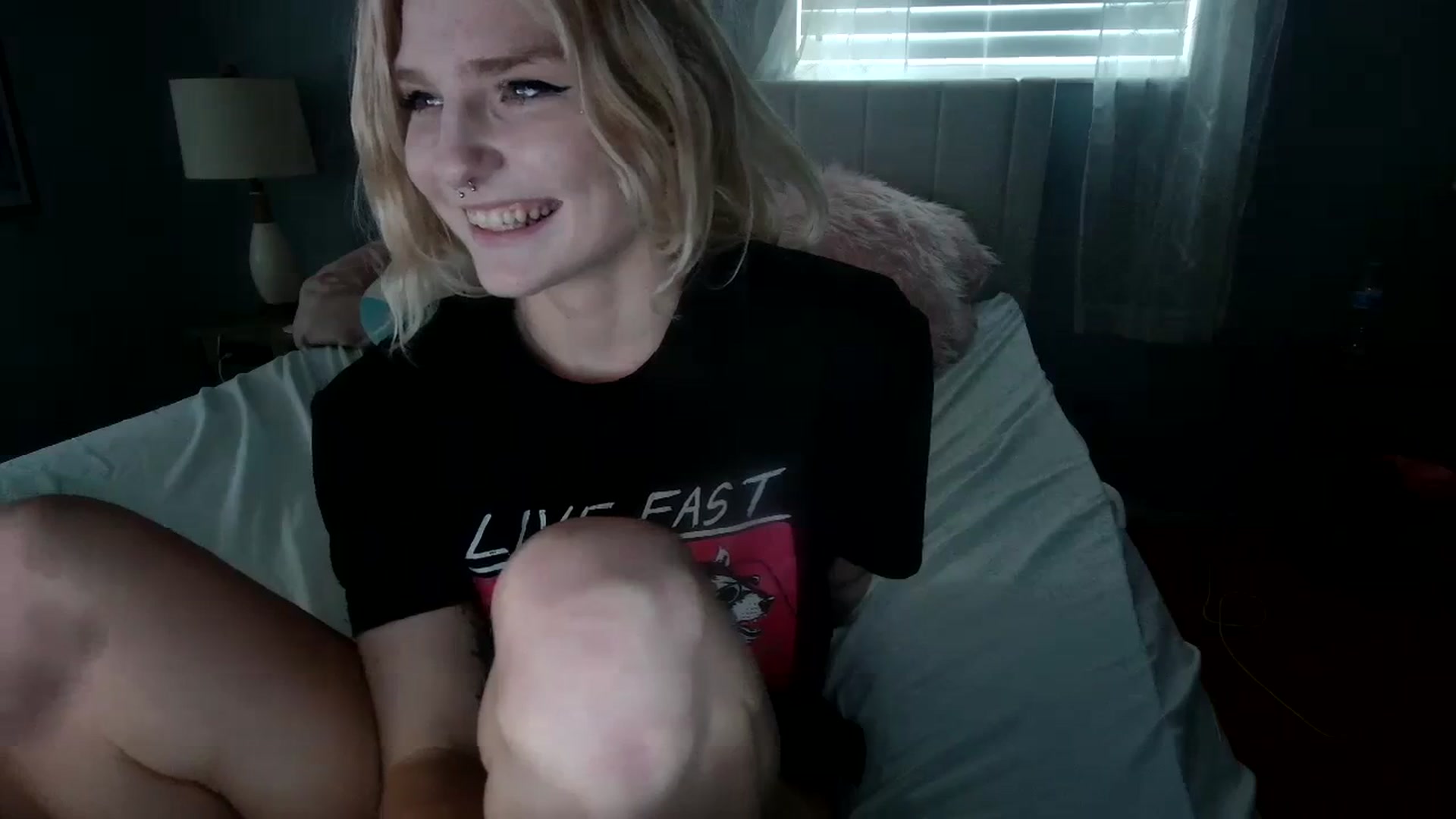 Gallery image thumbnail from DuckChan0's myfreecams stream on, 02/02/2024, 19:06 image 13 of 20