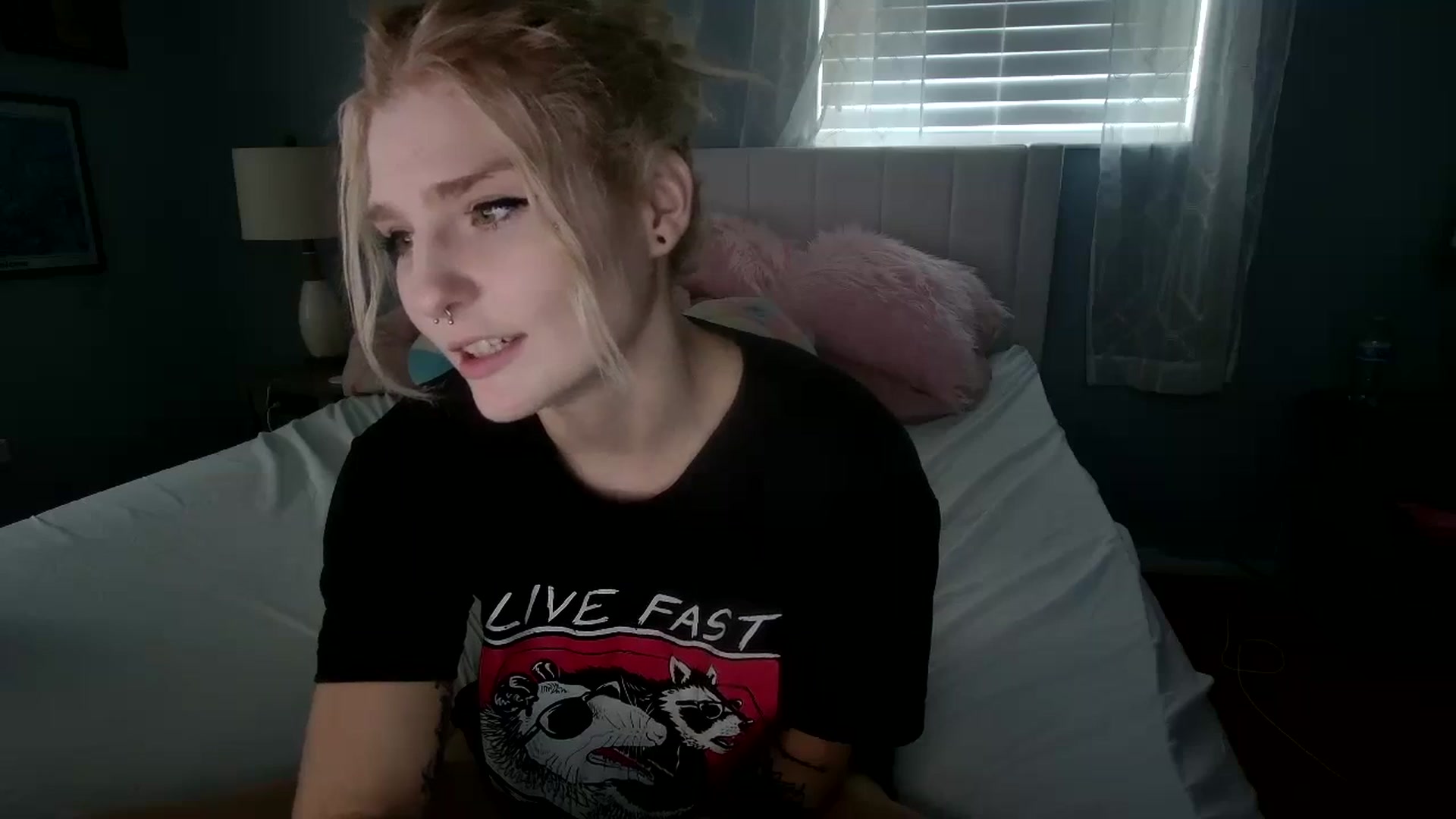 Gallery image thumbnail from DuckChan0's myfreecams stream on, 02/02/2024, 19:06 image 20 of 20