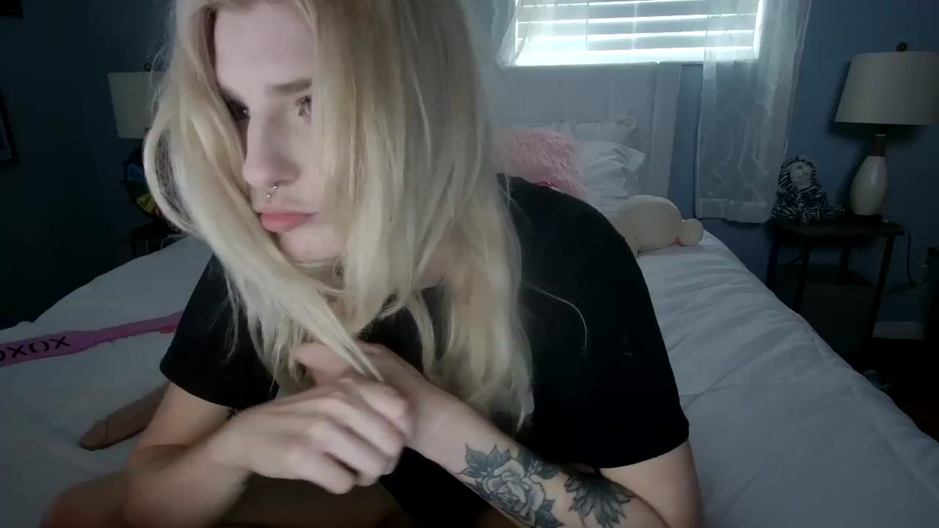 Gallery image thumbnail from DuckChan0's myfreecams stream on, 02/04/2024, 20:04 image 18 of 20