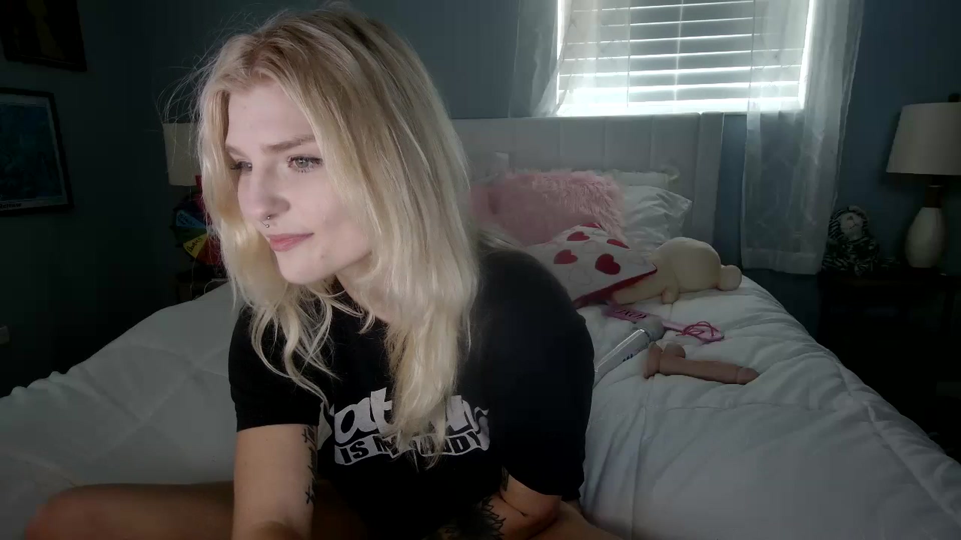 Gallery image thumbnail from DuckChan0's myfreecams stream on, 02/04/2024, 20:04 image 9 of 20