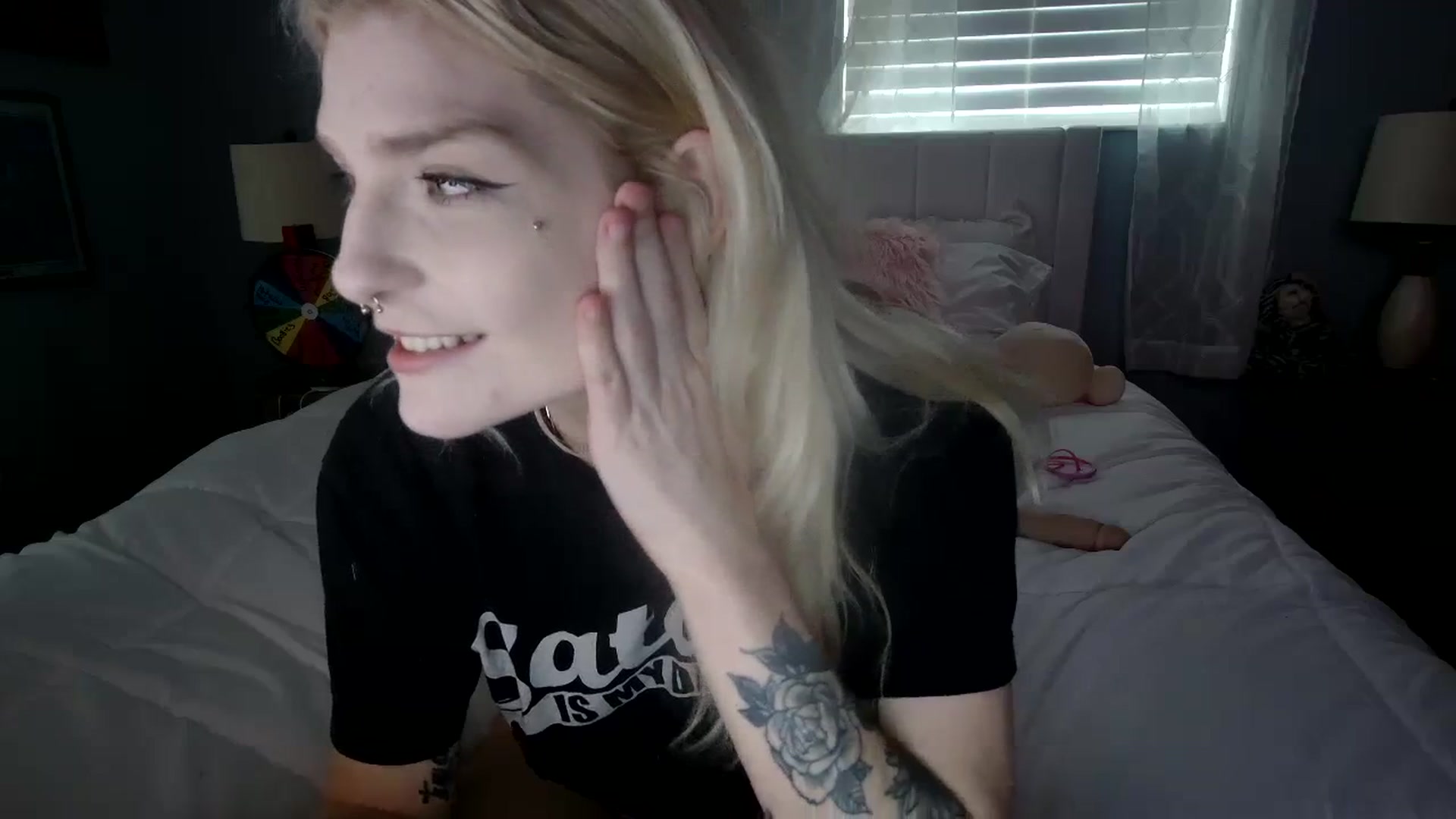 Gallery image thumbnail from DuckChan0's myfreecams stream on, 02/04/2024, 20:04 image 3 of 20