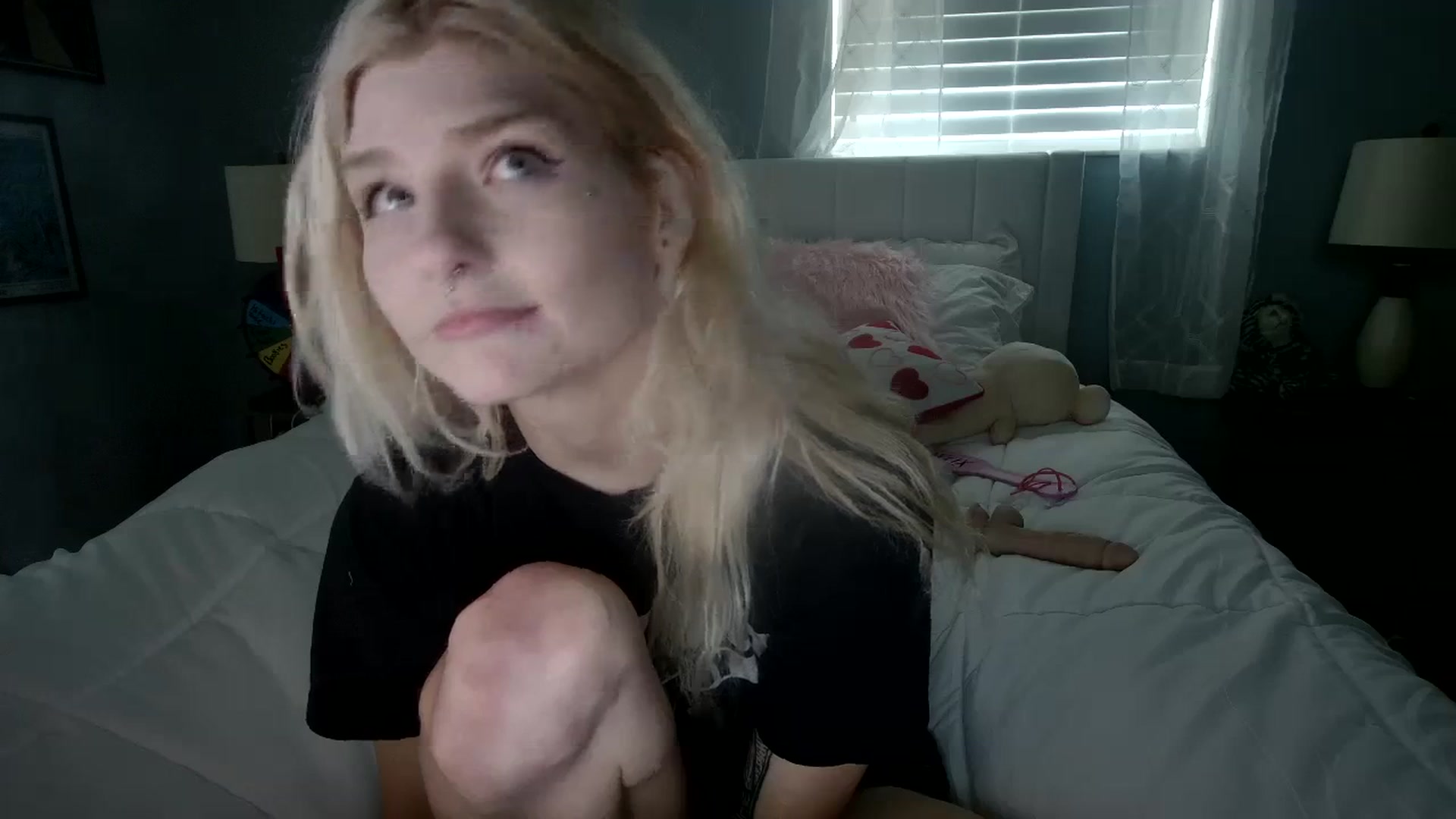 Gallery image thumbnail from DuckChan0's myfreecams stream on, 02/04/2024, 20:04 image 11 of 20