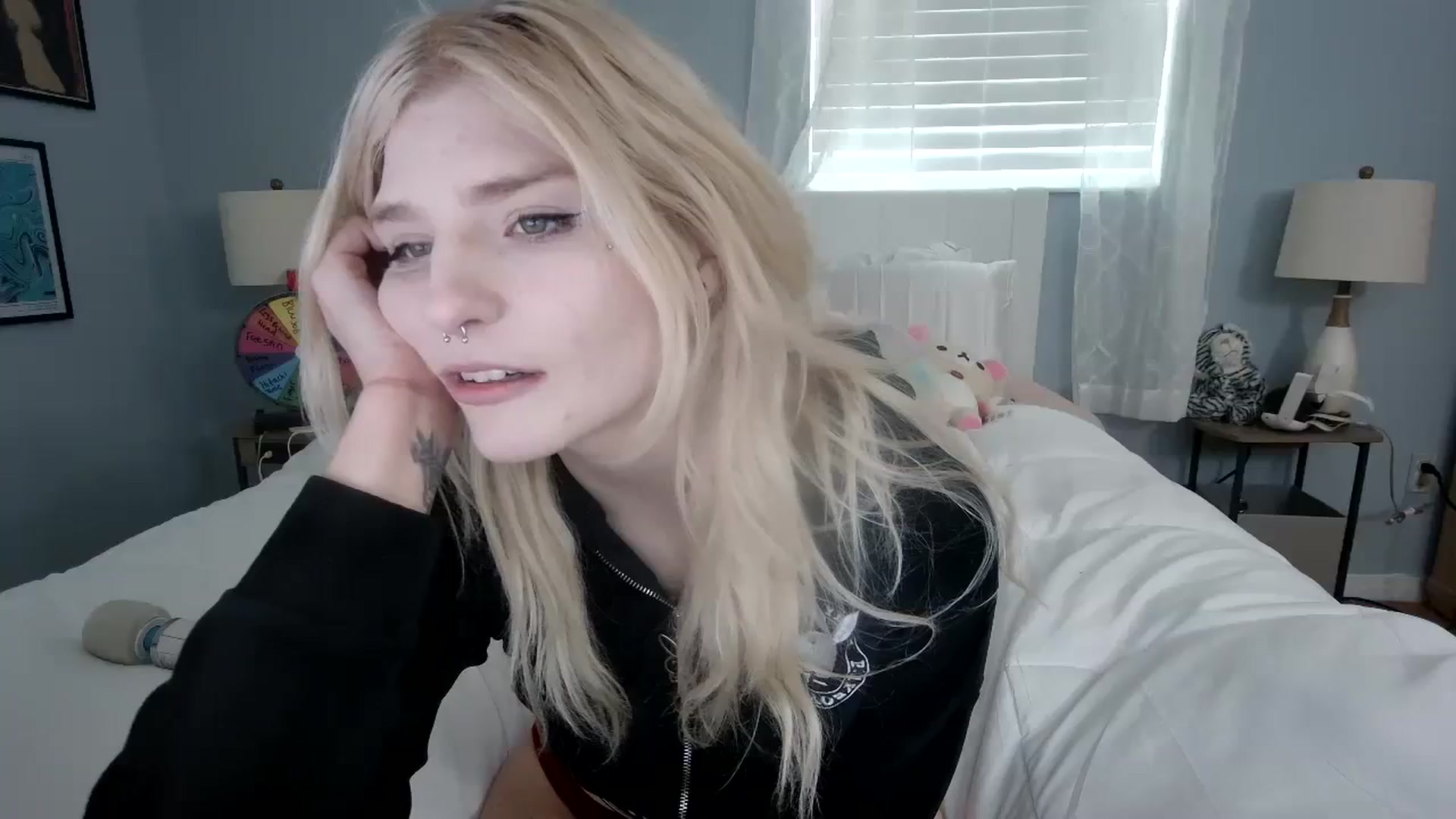 Gallery image thumbnail from DuckChan0's myfreecams stream on, 02/05/2024, 17:30 image 4 of 20