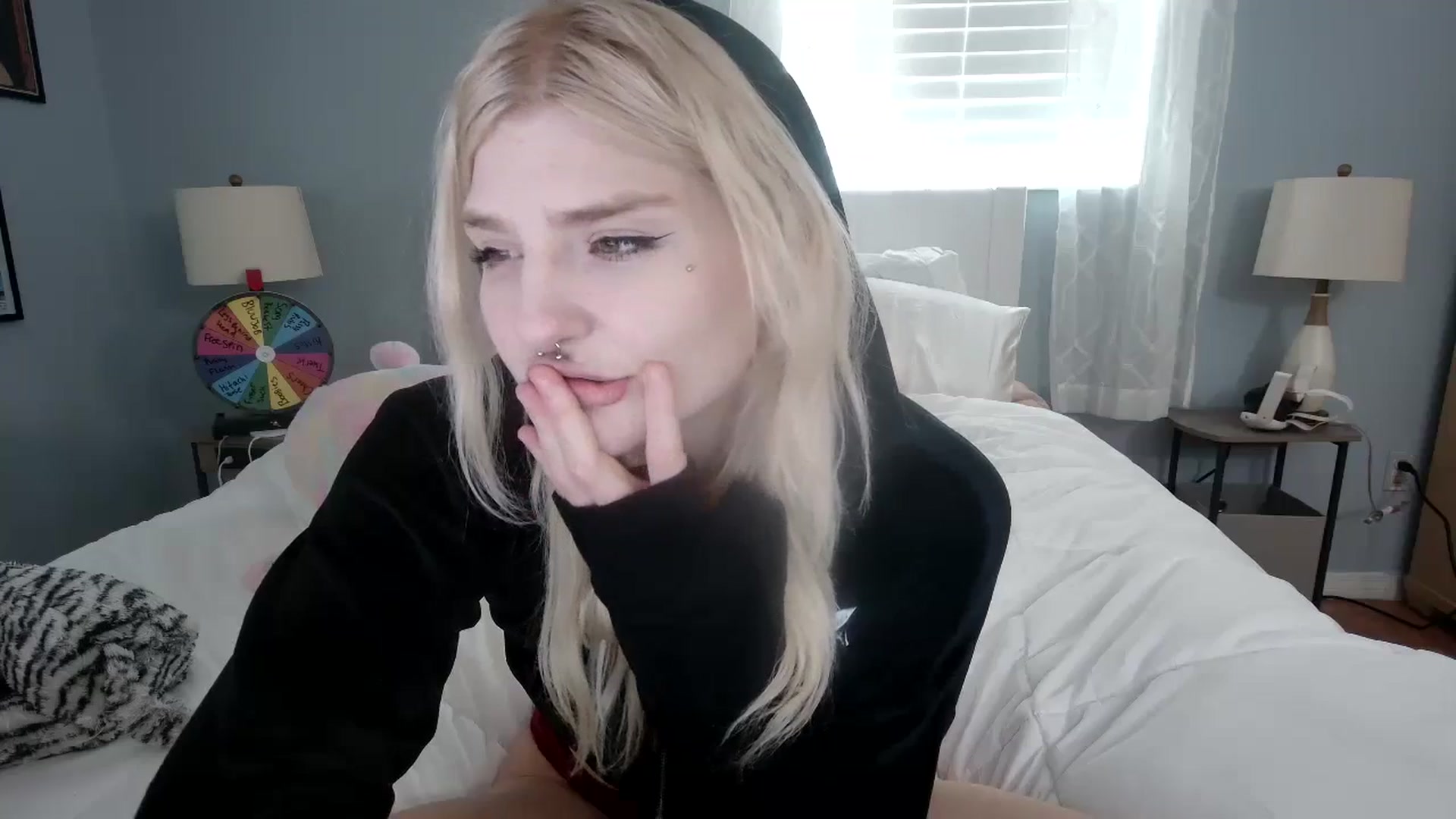 Gallery image thumbnail from DuckChan0's myfreecams stream on, 02/05/2024, 17:30 image 15 of 20