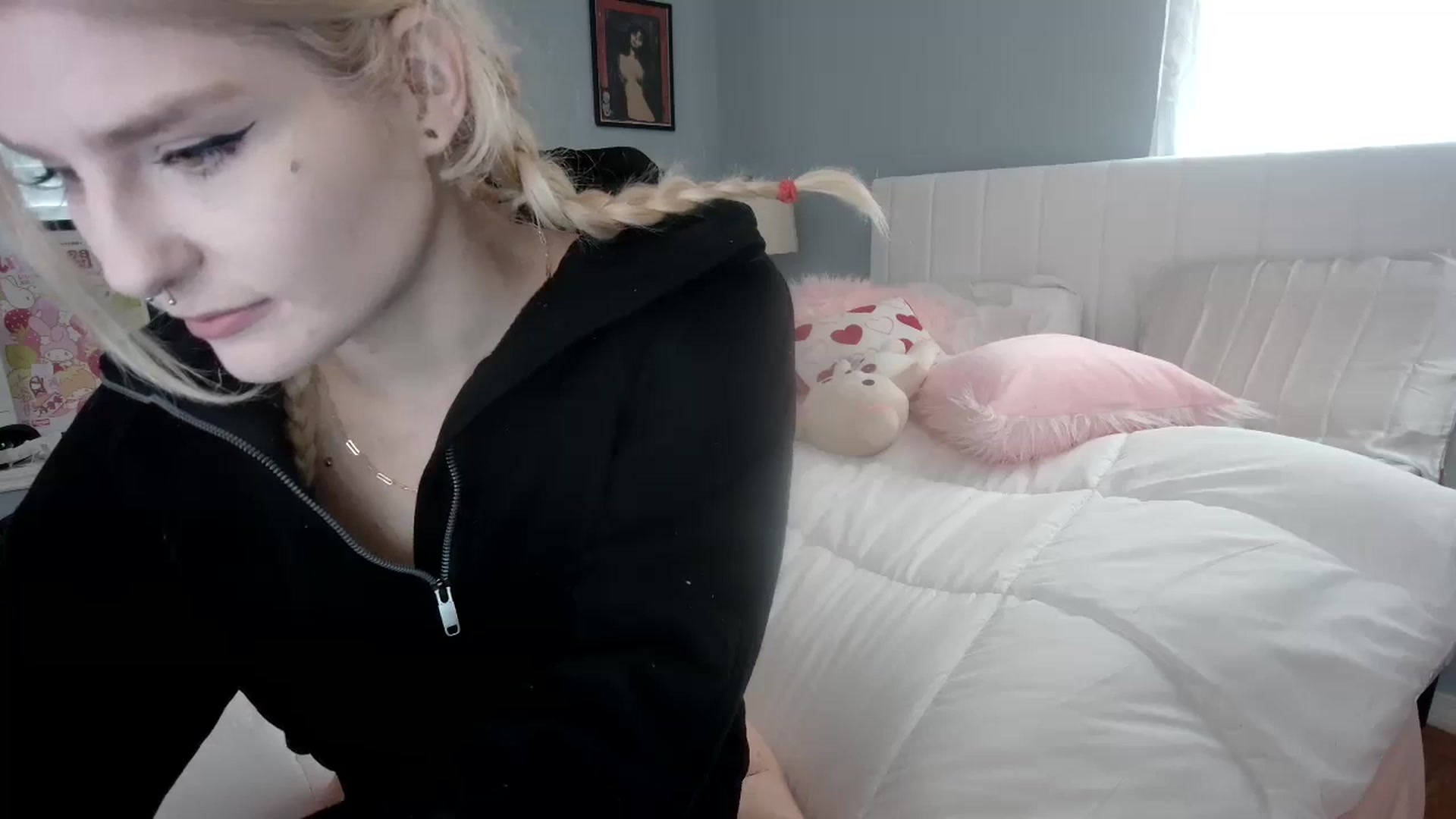 Gallery image thumbnail from DuckChan0's myfreecams stream on, 02/06/2024, 15:21 image 7 of 20
