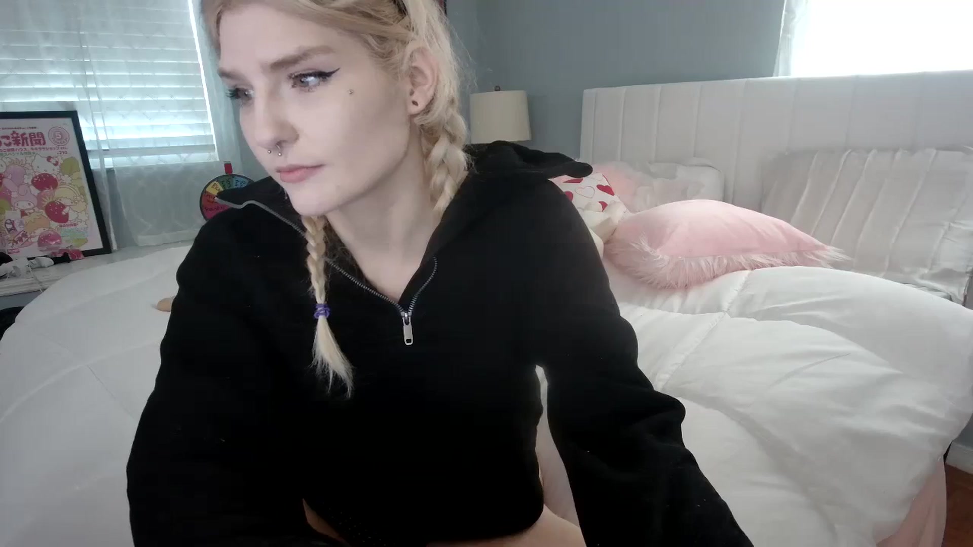Gallery image thumbnail from DuckChan0's myfreecams stream on, 02/06/2024, 15:21 image 14 of 20