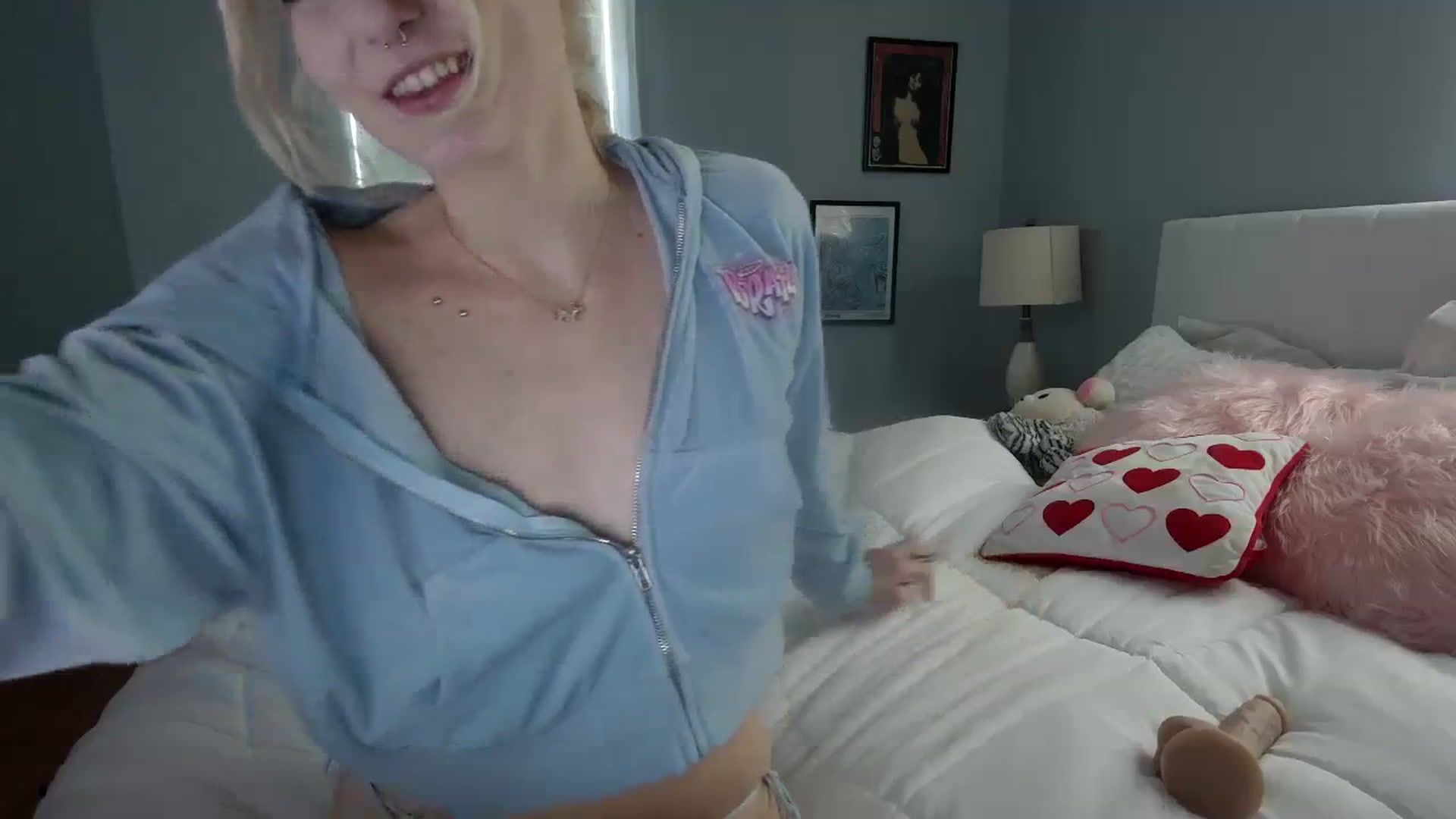 Gallery image thumbnail from DuckChan0's myfreecams stream on, 02/07/2024, 17:36 image 13 of 20