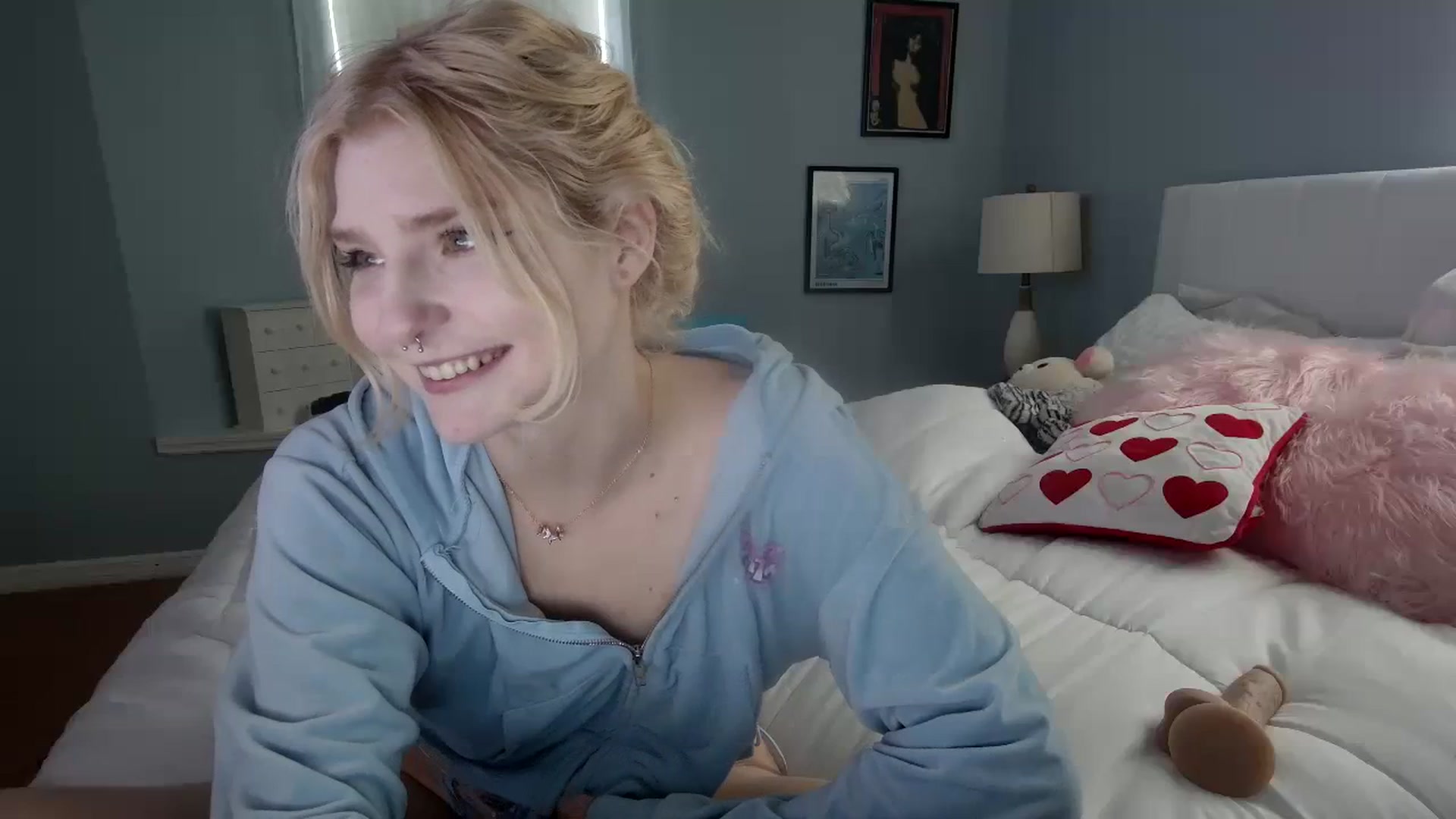 Gallery image thumbnail from DuckChan0's myfreecams stream on, 02/07/2024, 17:36 image 18 of 20