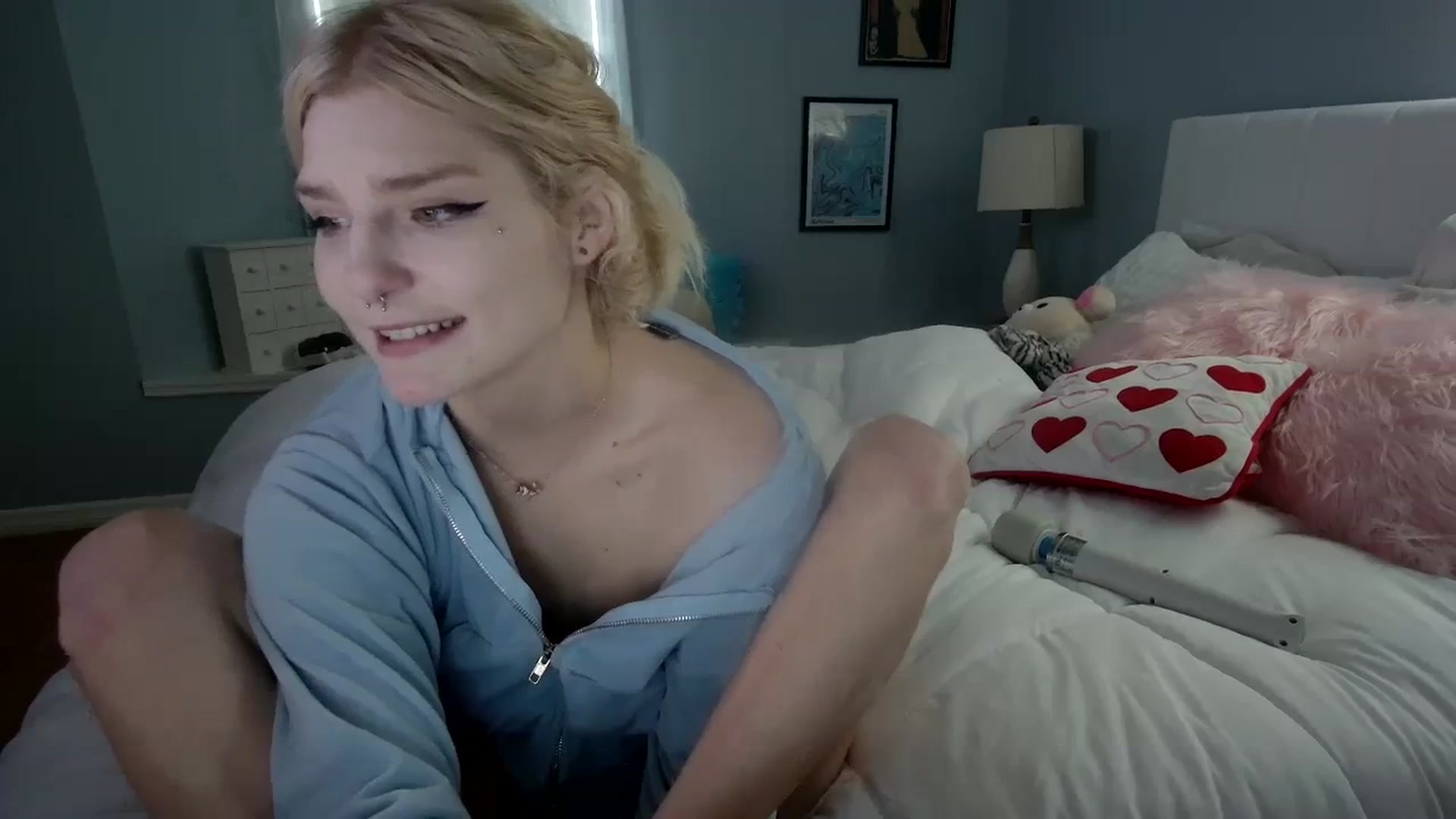 Gallery image thumbnail from DuckChan0's myfreecams stream on, 02/07/2024, 18:00 image 15 of 20