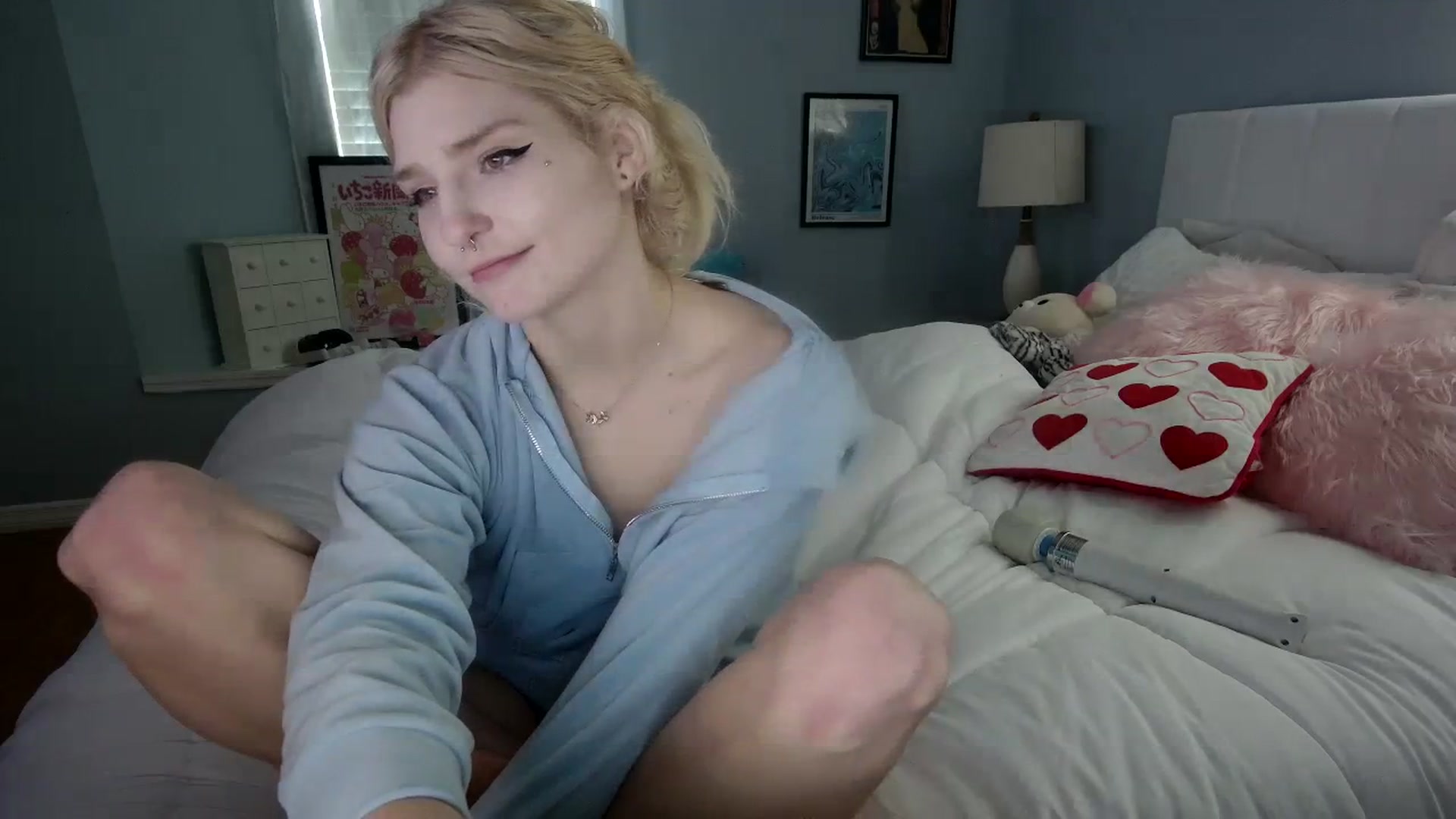 Gallery image thumbnail from DuckChan0's myfreecams stream on, 02/07/2024, 18:00 image 12 of 20
