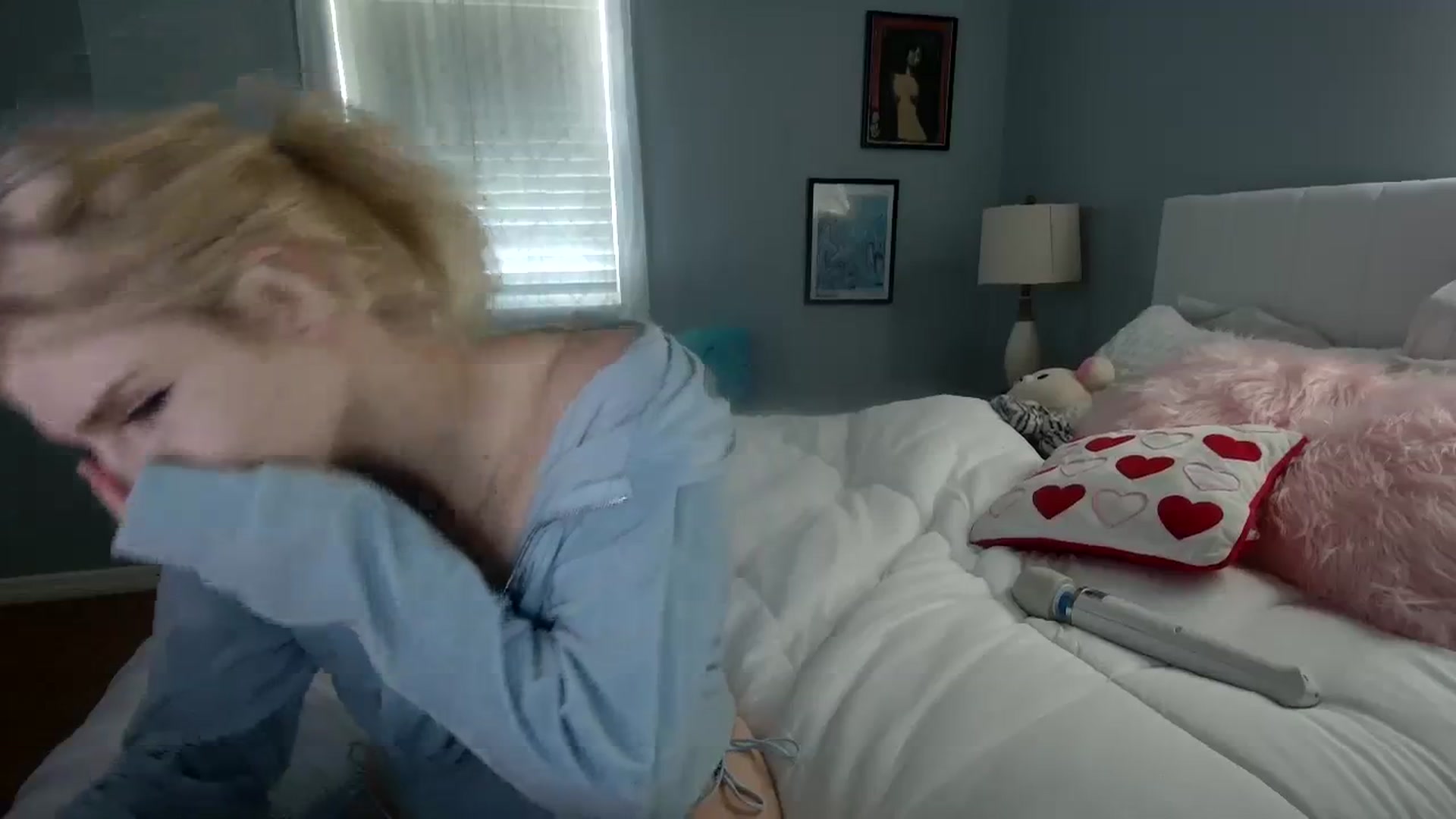 Gallery image thumbnail from DuckChan0's myfreecams stream on, 02/07/2024, 18:00 image 3 of 20
